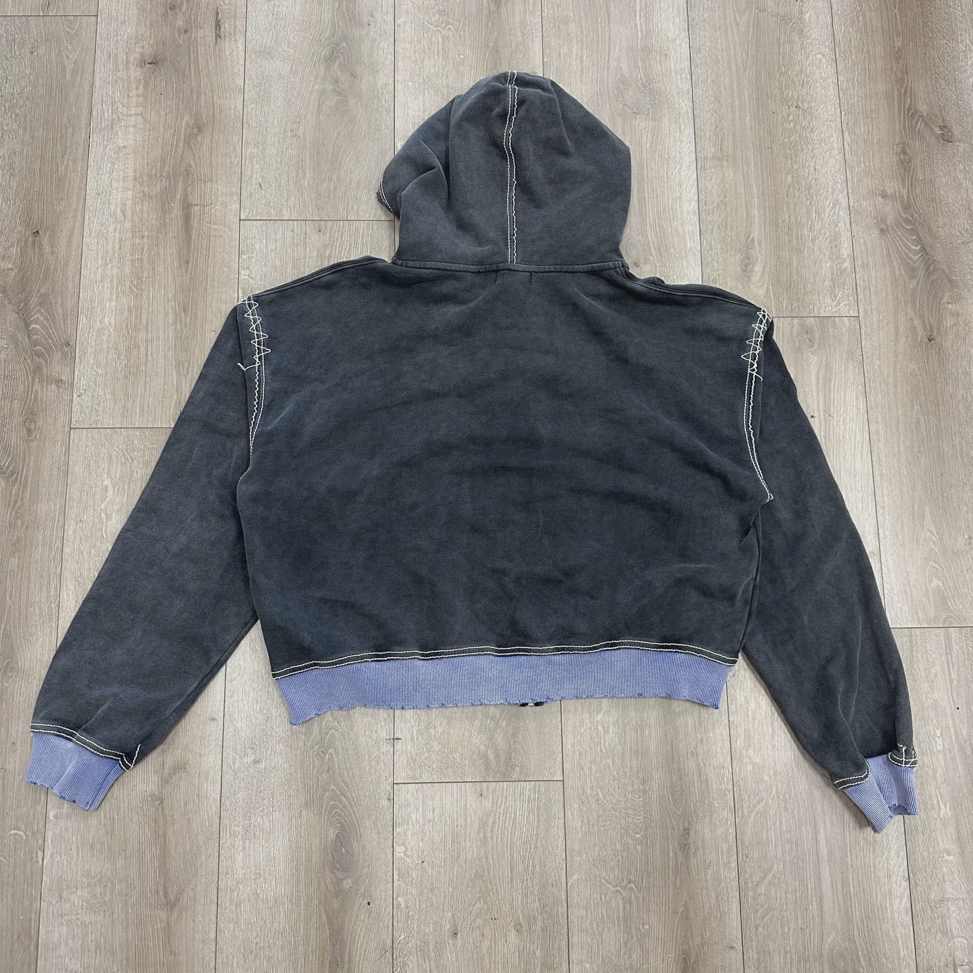 Vale Forever "Hypnotiq" Zip-Up Hoodie in Black • Pre-Owned [0720] - photo 5