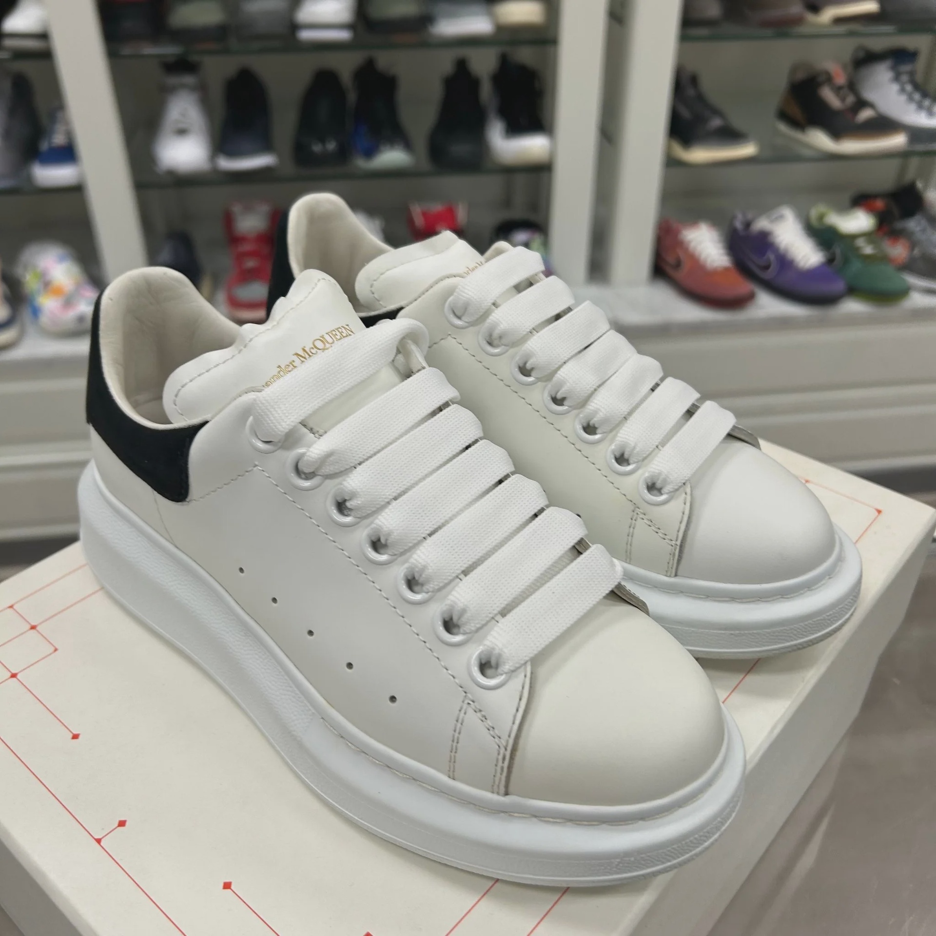 Alexander McQueen white • Pre-Owned [6098] - photo 7
