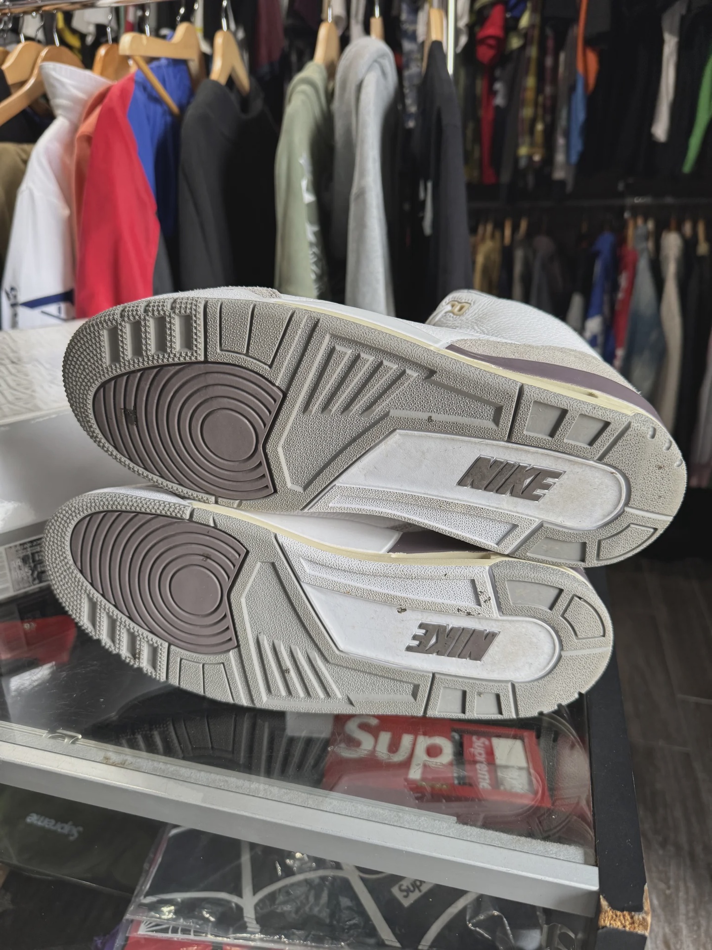Air Jordan 3 Retro SP A Ma Maniére (Women's) • Pre-Owned [2486] - photo 3