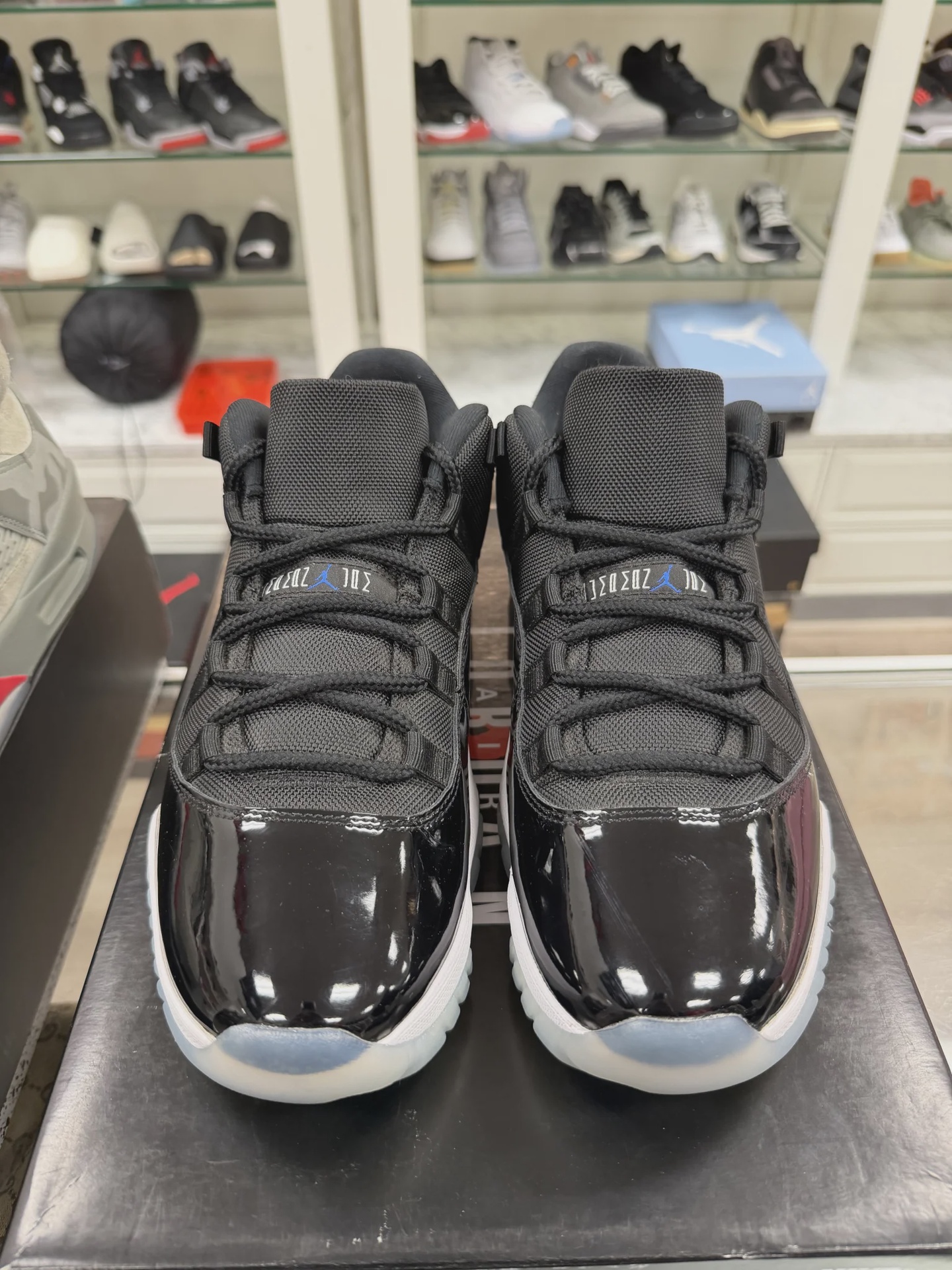 Air Jordan 11 Retro Low Space Jam • Pre-Owned [3848] - photo 6