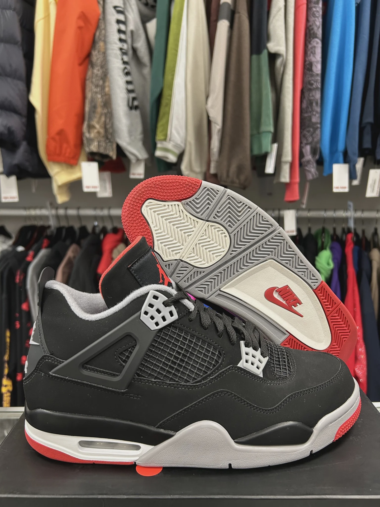Air Jordan 4 Retro Black Red (2019) • Pre-Owned [3631] - photo 1