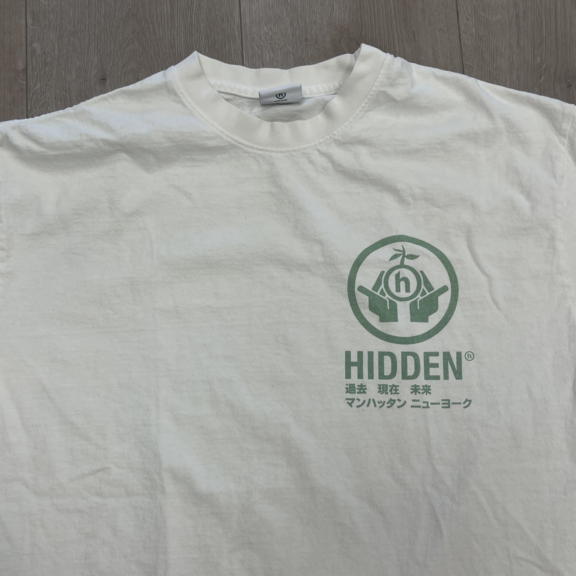 Hidden NY "Nature Hands" Tee  • Pre-Owned [5030] 5
