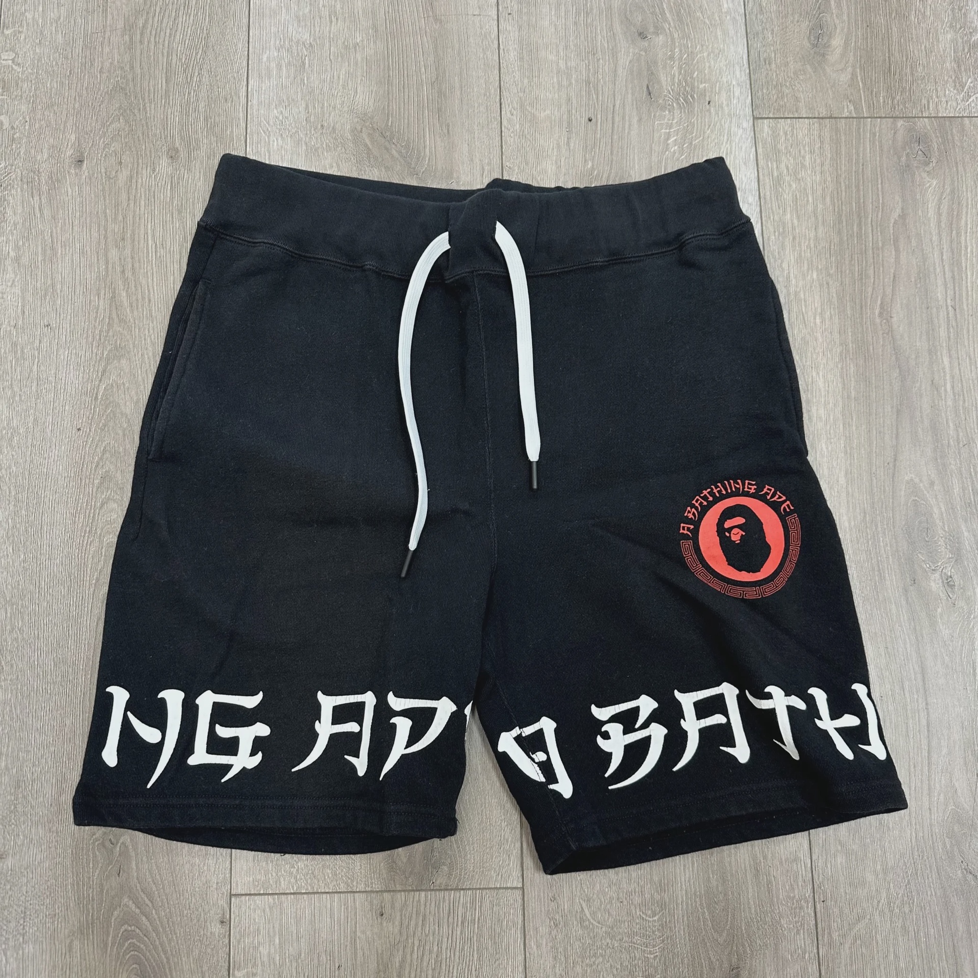 BAPE A Bathing Ape lettered sweat shorts - Size M