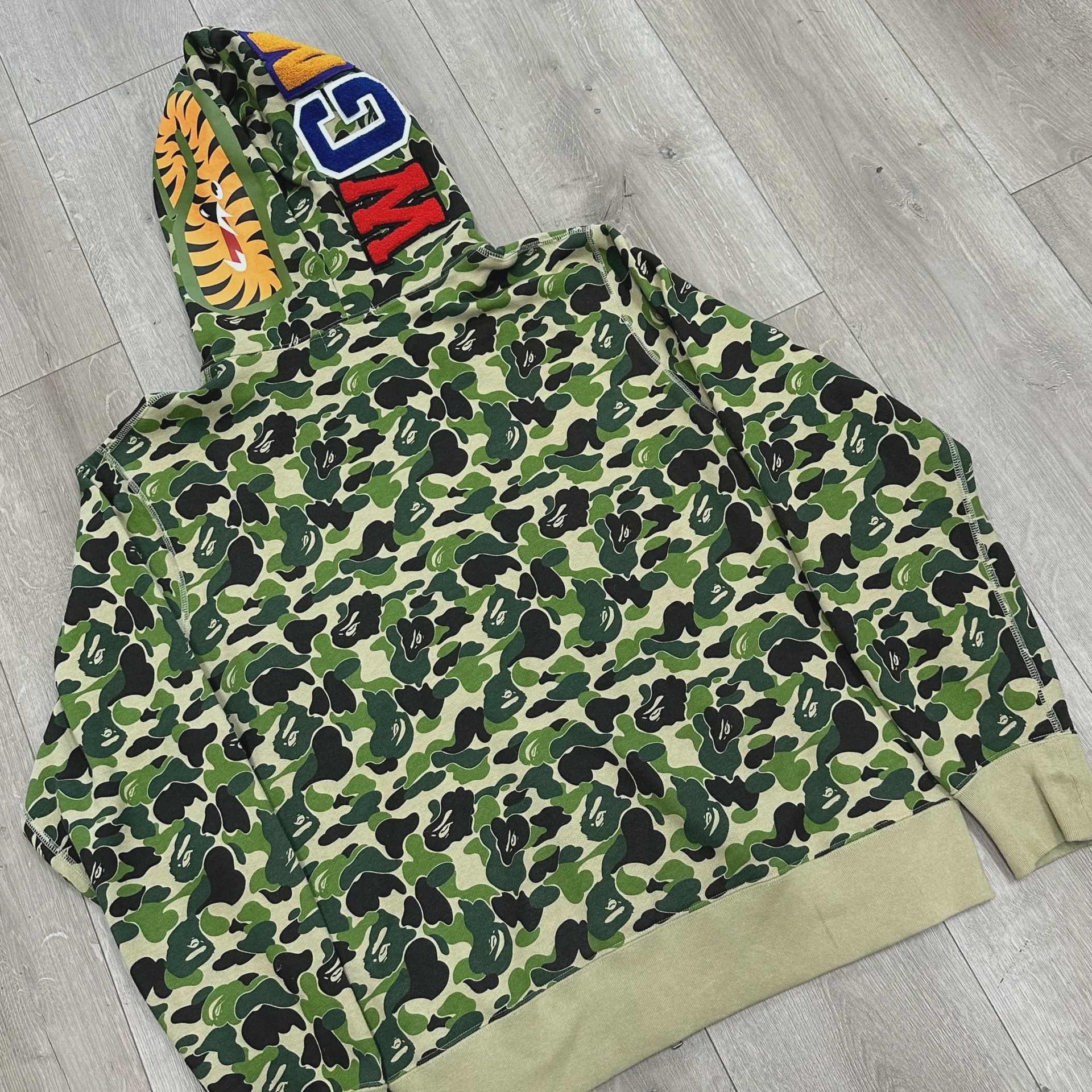 A Bathing Ape ABC Camo Shark Full Zip Hoodie • Pre-Owned [9405] - photo 11