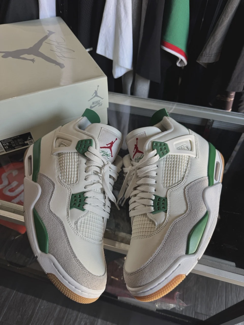Jordan Air Jordan 4 Retro SB Pine Green - Size US M 11.5