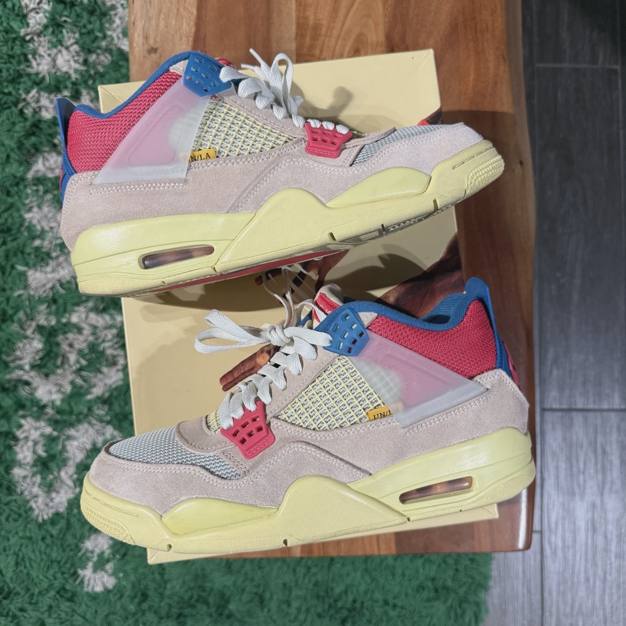 Air Jordan 4 Retro Union Guava Ice • Pre-Owned [8276]