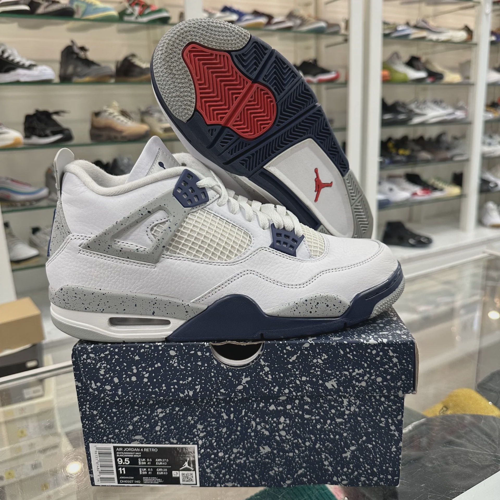 Air Jordan 4 Retro Midnight Navy • Pre-Owned [8663] - photo 1