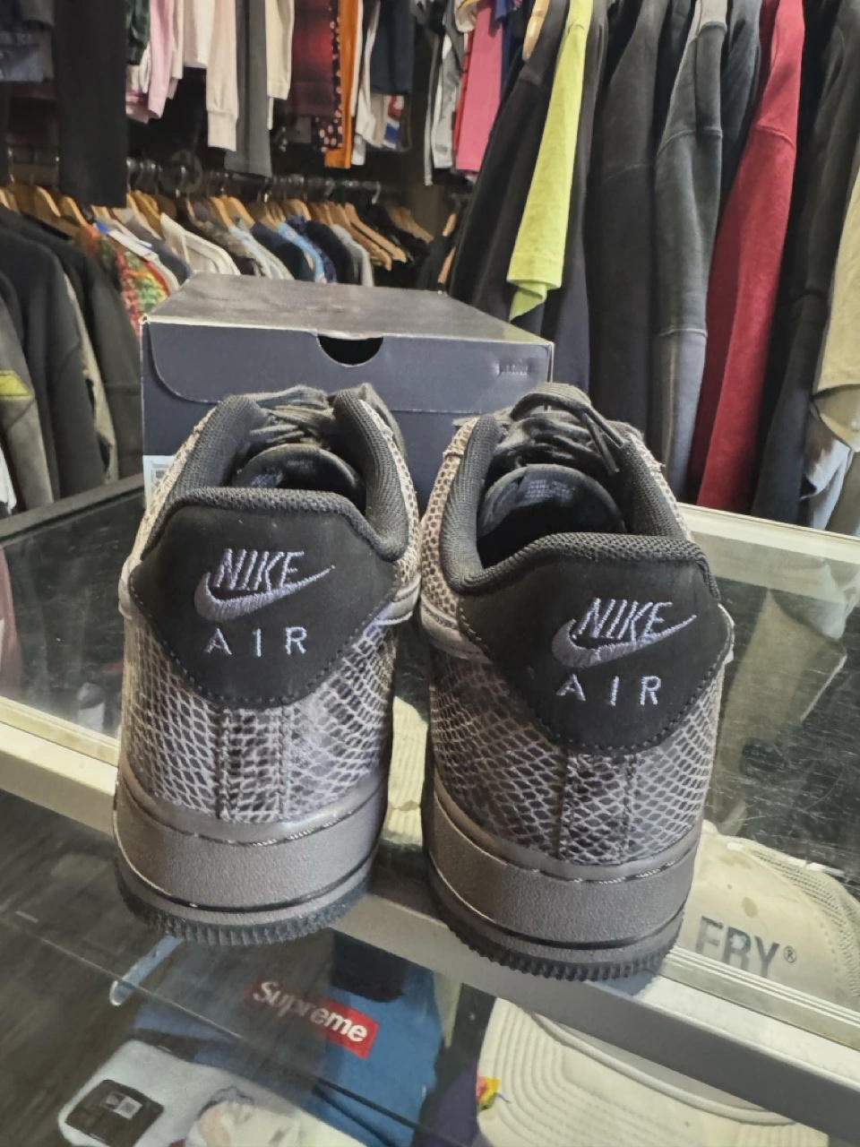 Nike Air Force 1 Low Off Noir Snakeskin • Pre-Owned [7103] 3