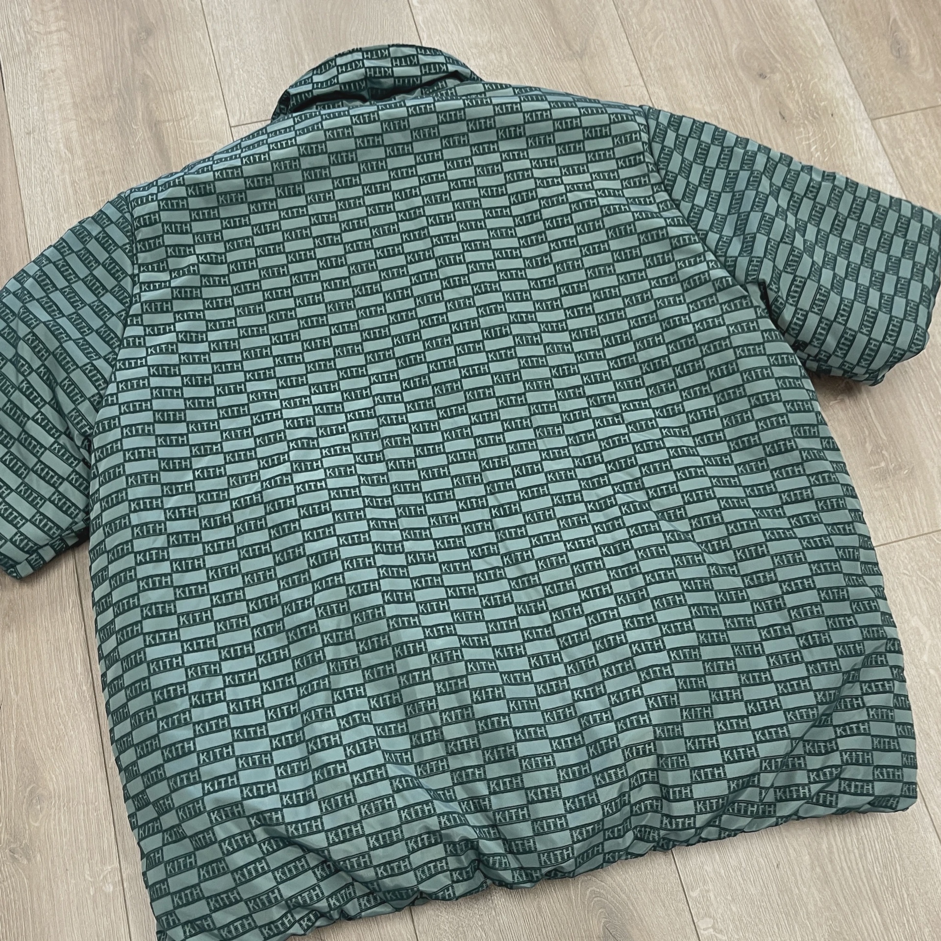 Kith Flocked Monogram Puffed Devon Shirt • Pre-Owned [7115] 2