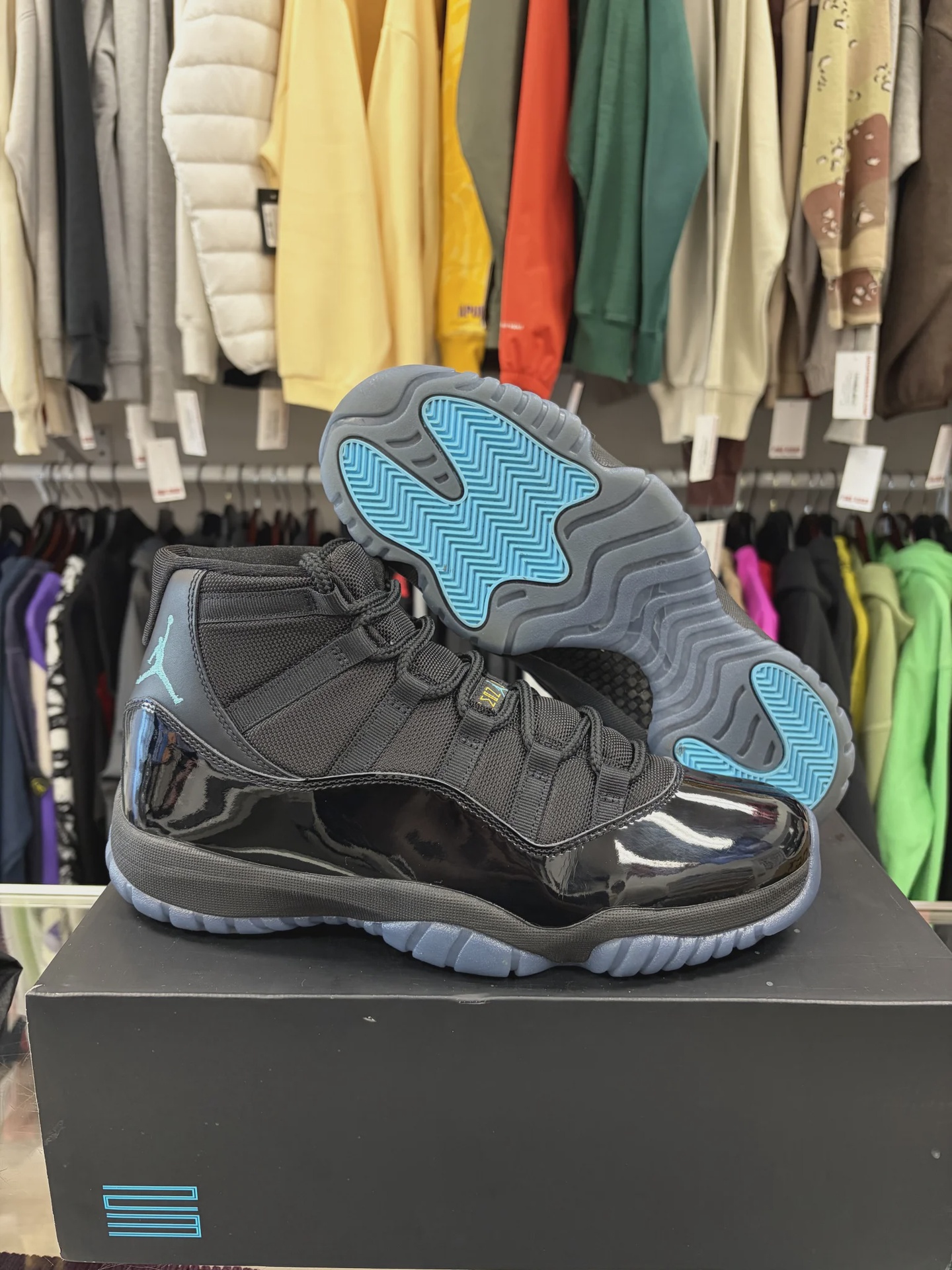 Air Jordan 11 Retro Gamma Blue (2025) • Pre-Owned [6099] - photo 1