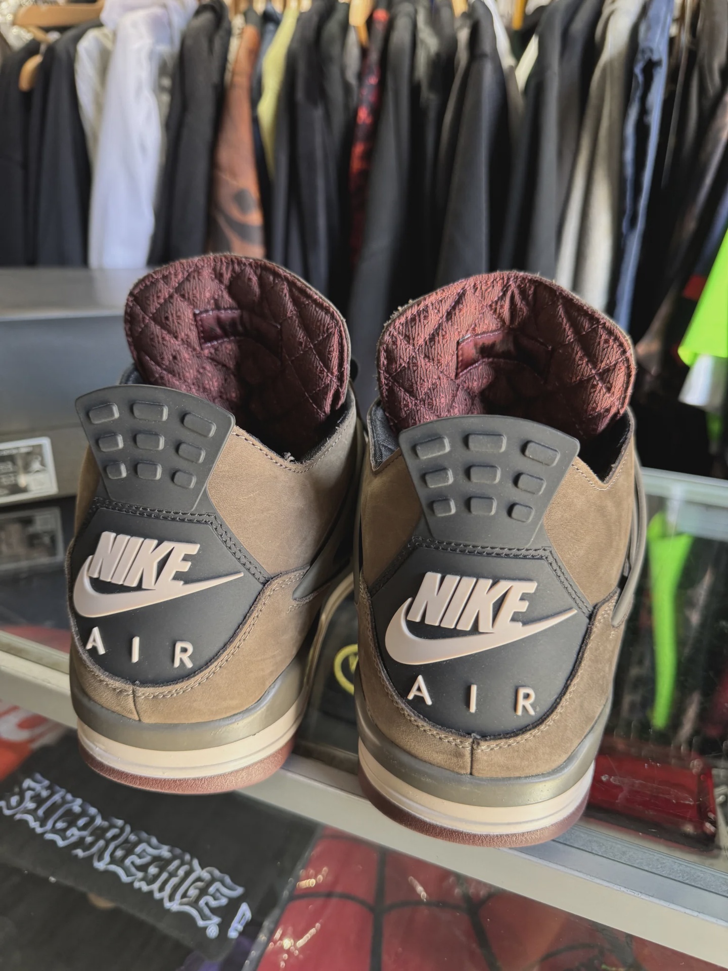 Air Jordan 4 Retro SP A Ma Maniére Dark Mocha • Pre-Owned [2822] - photo 3