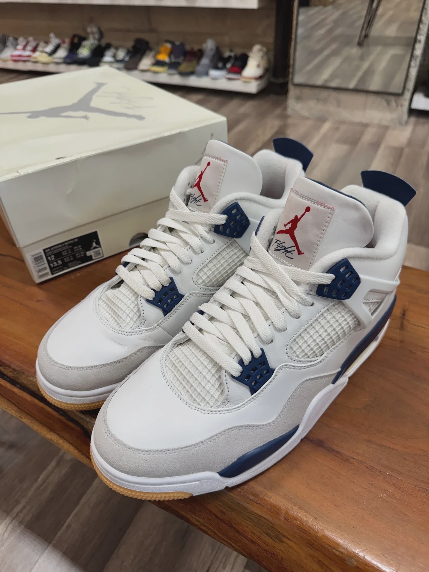Jordan 4 Retro SB Navy • Pre-Owned [3474] - photo 2