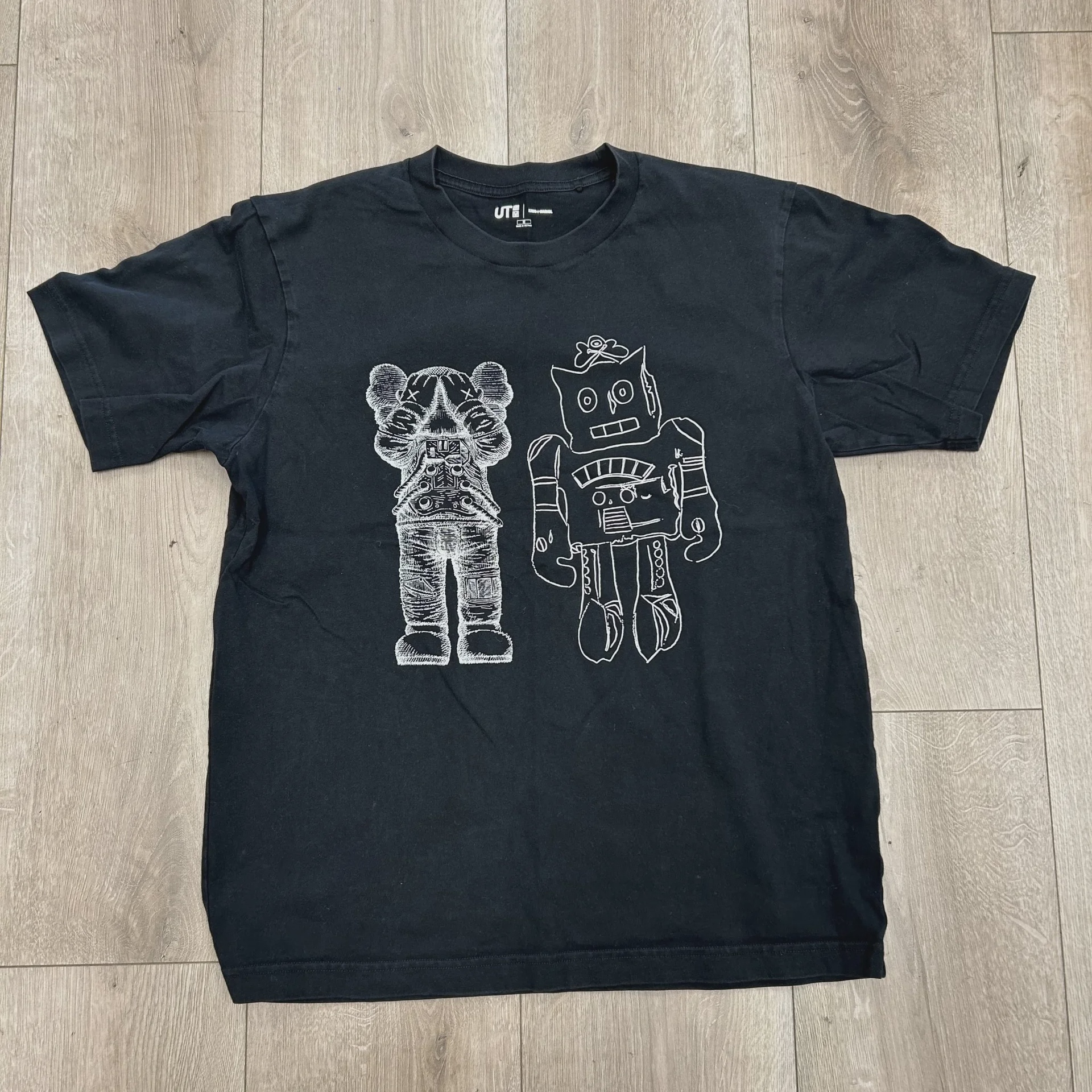 Kaws KAWS x Uniqlo Warhol UT Graphic 476351 T-shirt - Size M
