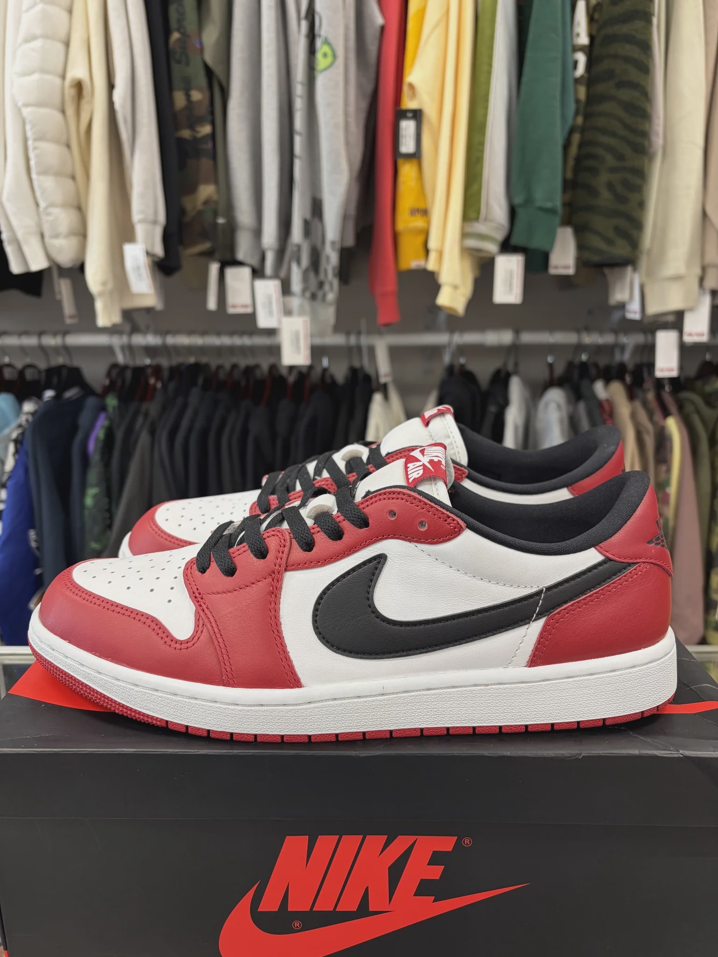 Air Jordan 1 Retro Low Original Chicago (2025) • Pre-Owned [2647] - photo 5