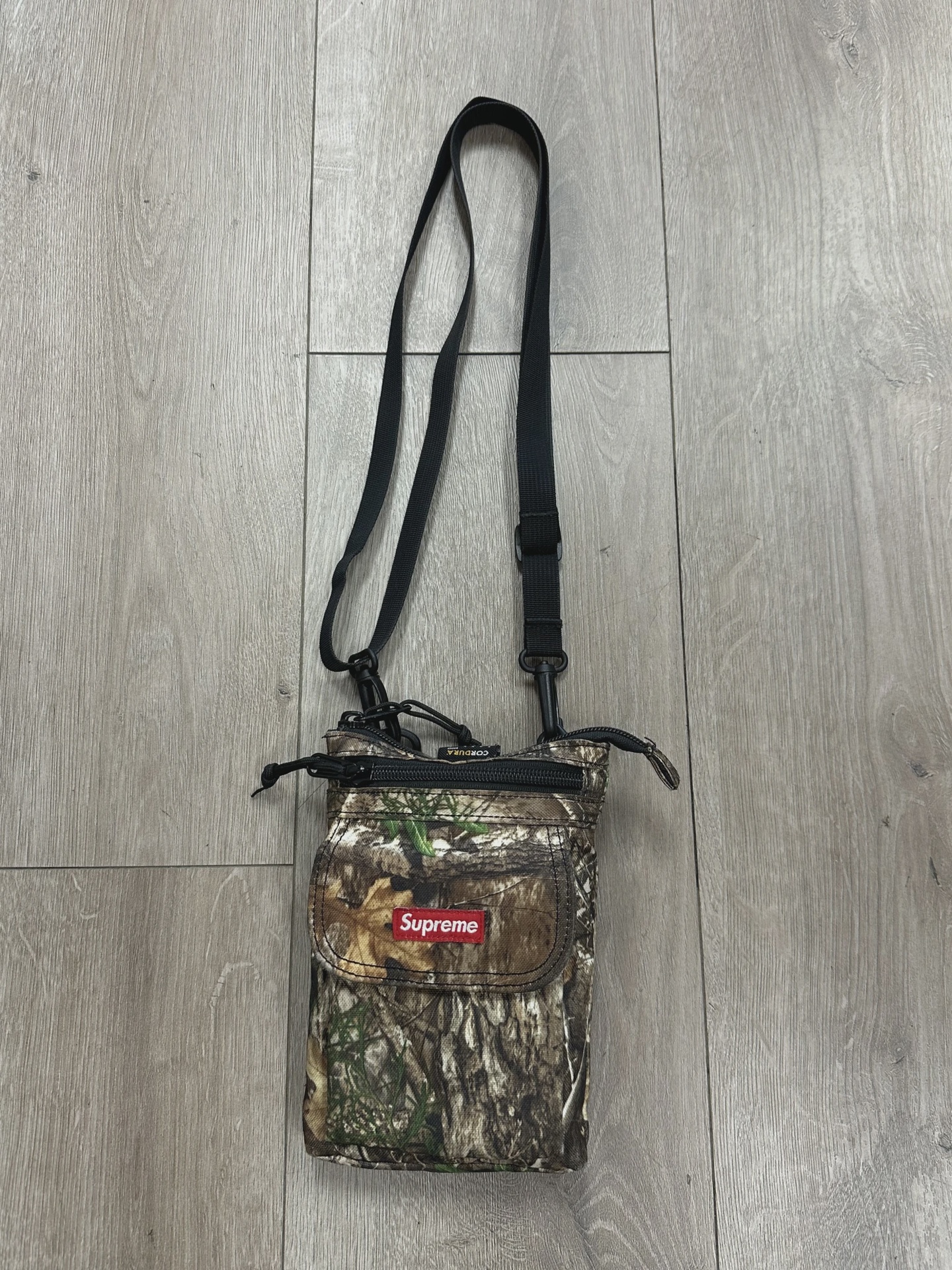 Supreme Shoulder Bag (FW19) Real Tree Camo • Pre-Owned [5200]