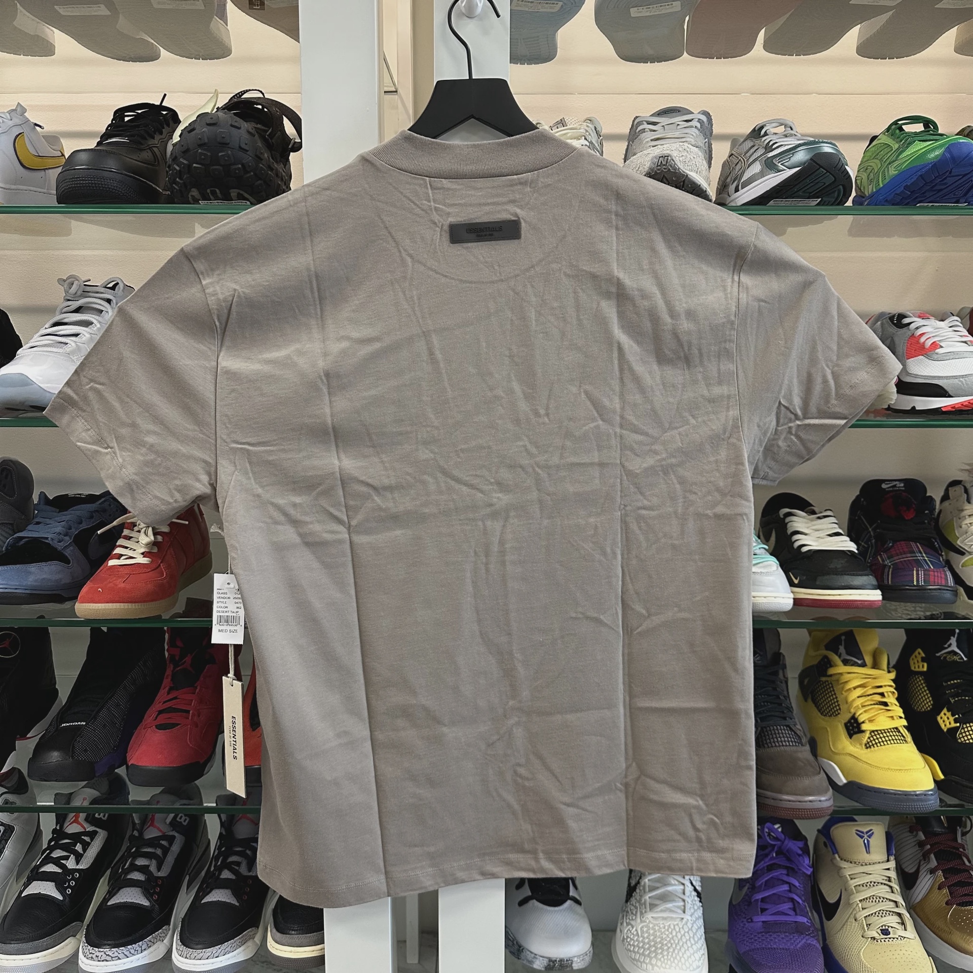 Essentials tee • Brand New [1679] 3