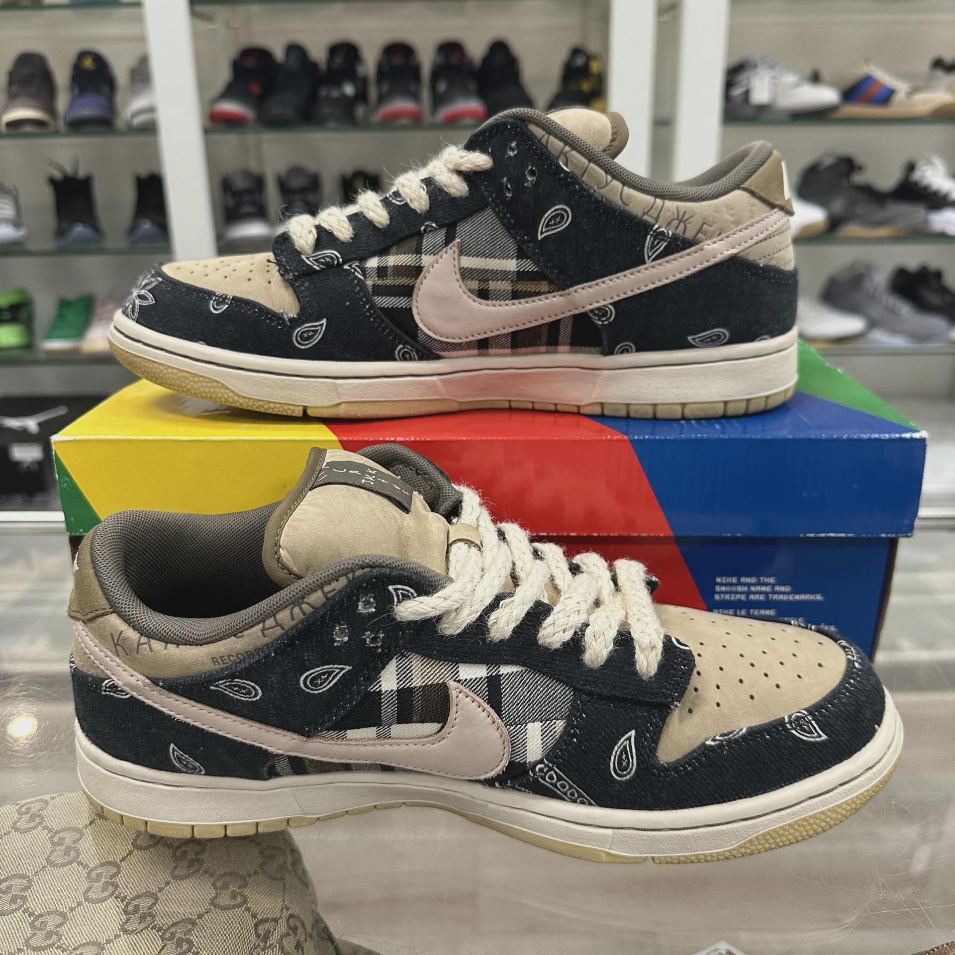 Nike SB Dunk Low Travis Scott • Pre-Owned [5695] - photo 2