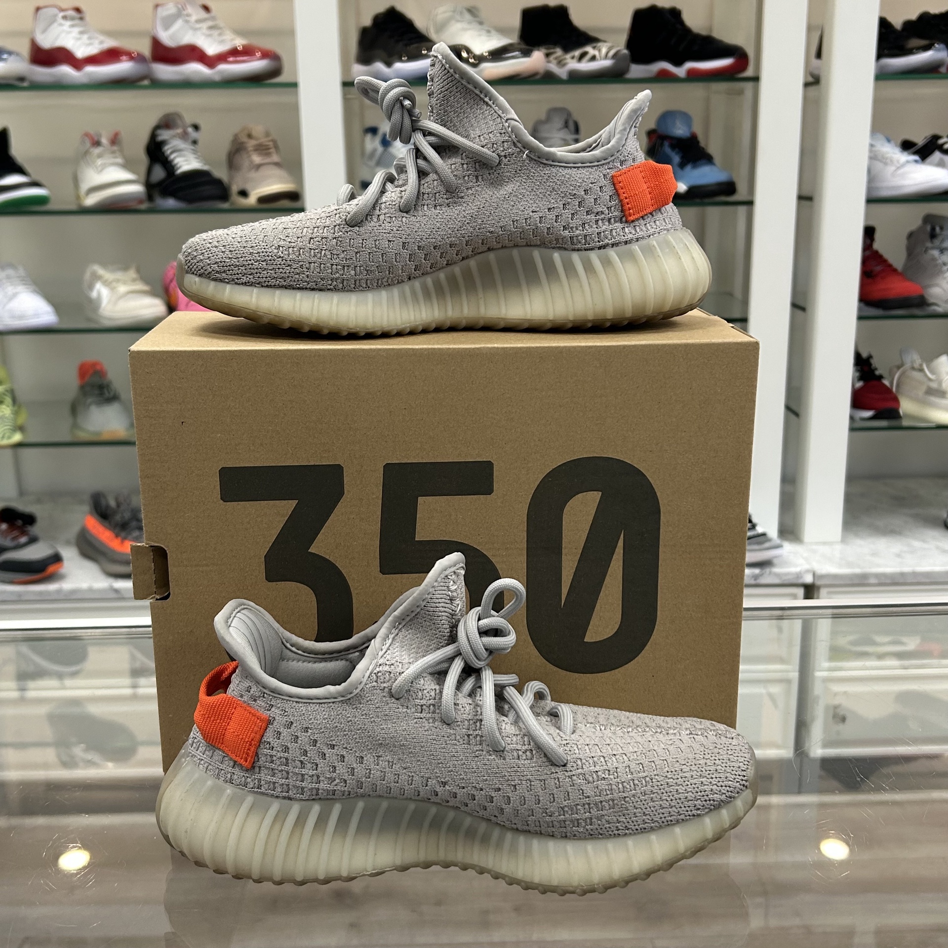 adidas Yeezy Boost 350 V2 Tail Light • Pre-Owned 3