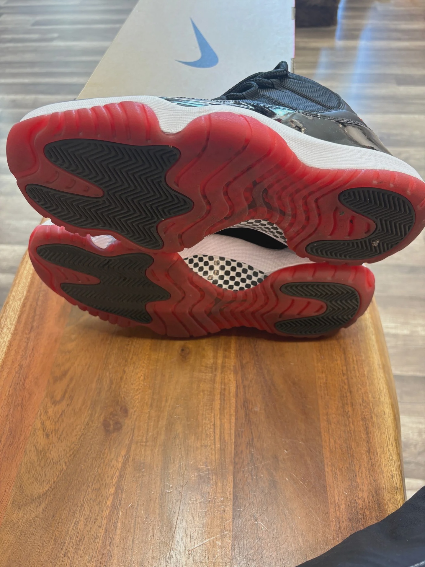 Air Jordan 11 Retro Playoffs Black Red (2019) • Pre-Owned [8444] - photo 3