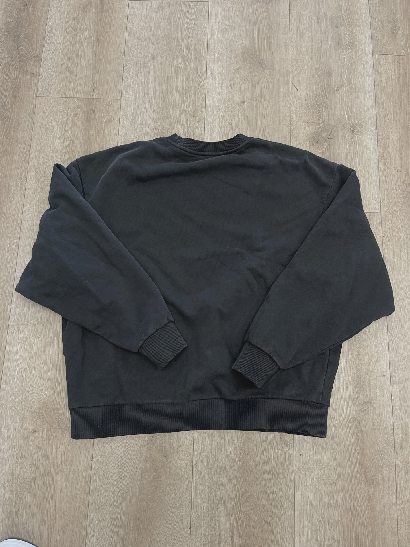 Kith crewneck sweater • Pre-Owned [4678] 2