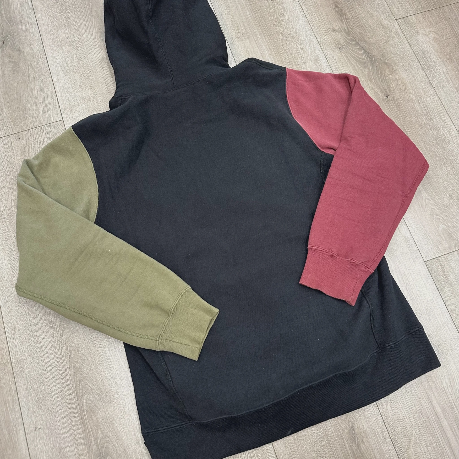 FW16 Supreme Color Blocked Arc Logo Hoodie  • Pre-Owned [7023] - photo 7