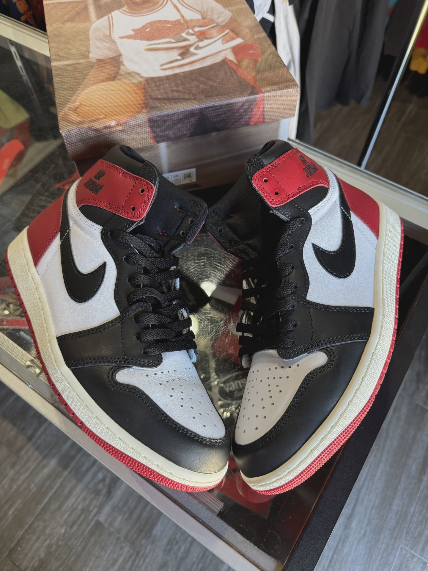 Jordan Air Jordan 1 Retro High Original Black Toe Reimagined - Size US M 10