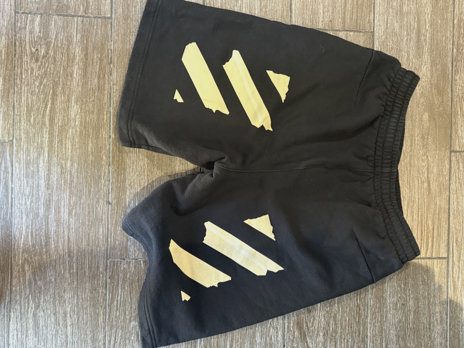 Off White Shorts • Pre-Owned [9183] - photo 2