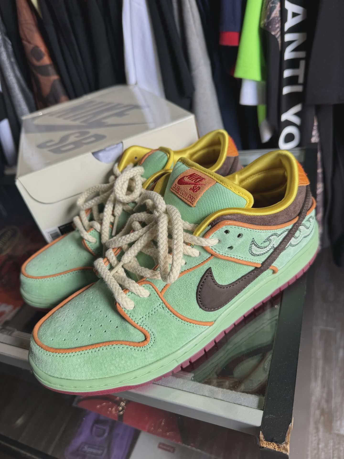 Nike SB Dunk Low Rodeo Tourmaline • Pre-Owned [3132] - photo 2