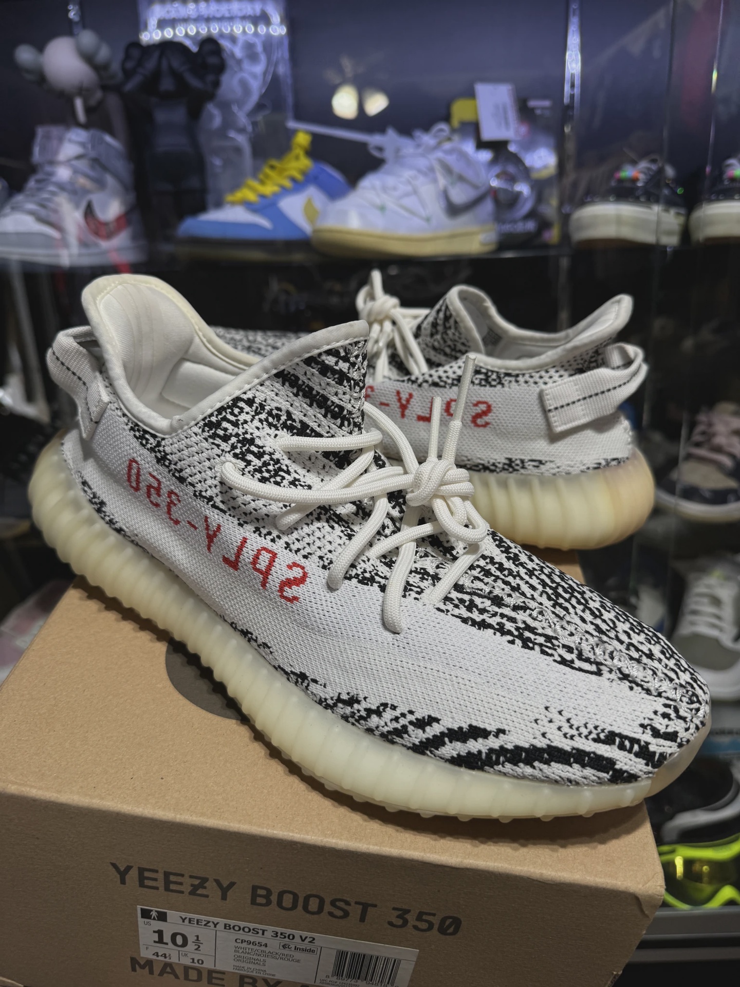 adidas Yeezy Boost 350 V2 Zebra • Pre-Owned [2509]
