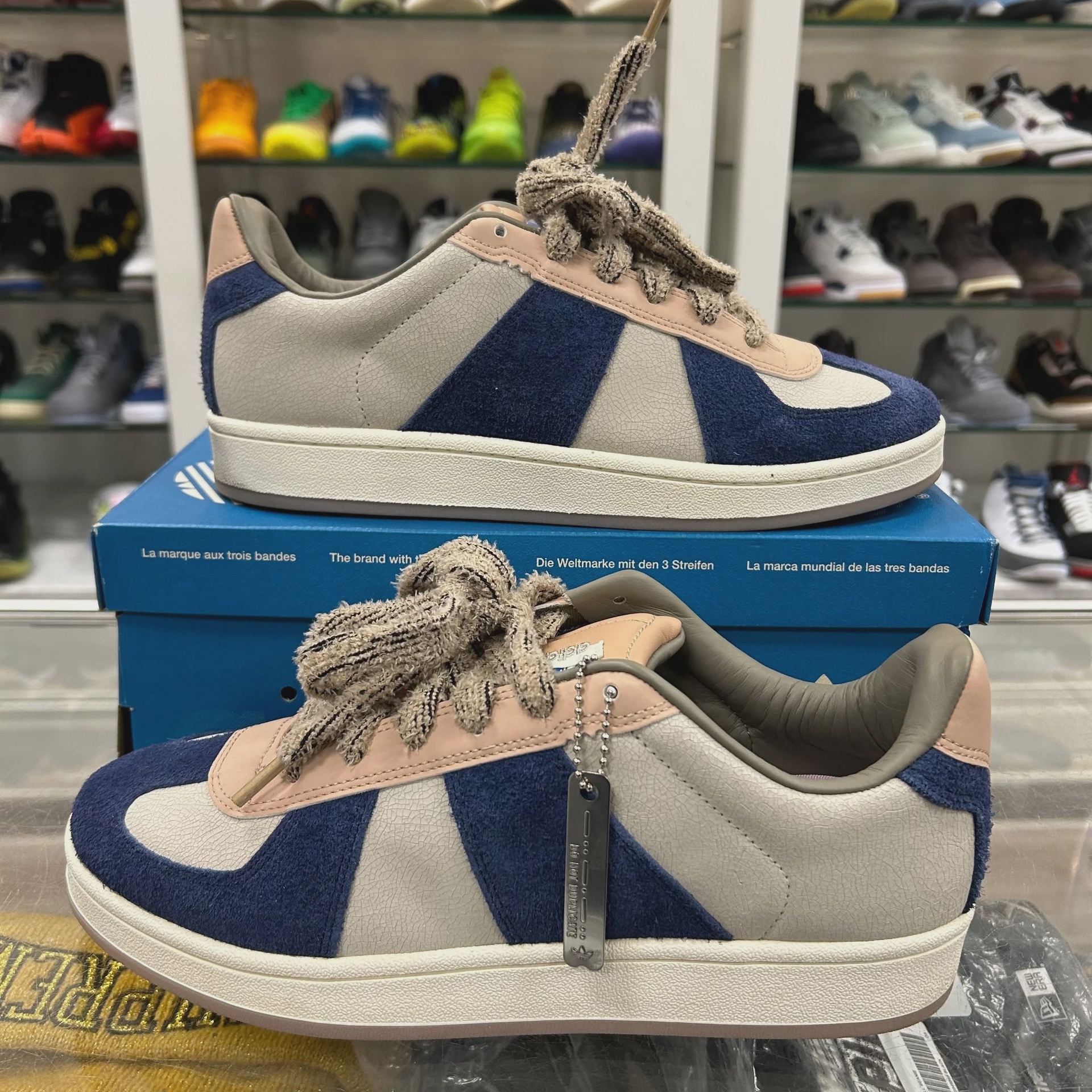 Adidas adidas BW 00s The Whitaker Group Do Not Duplicate Clay Navy - Size US M 10