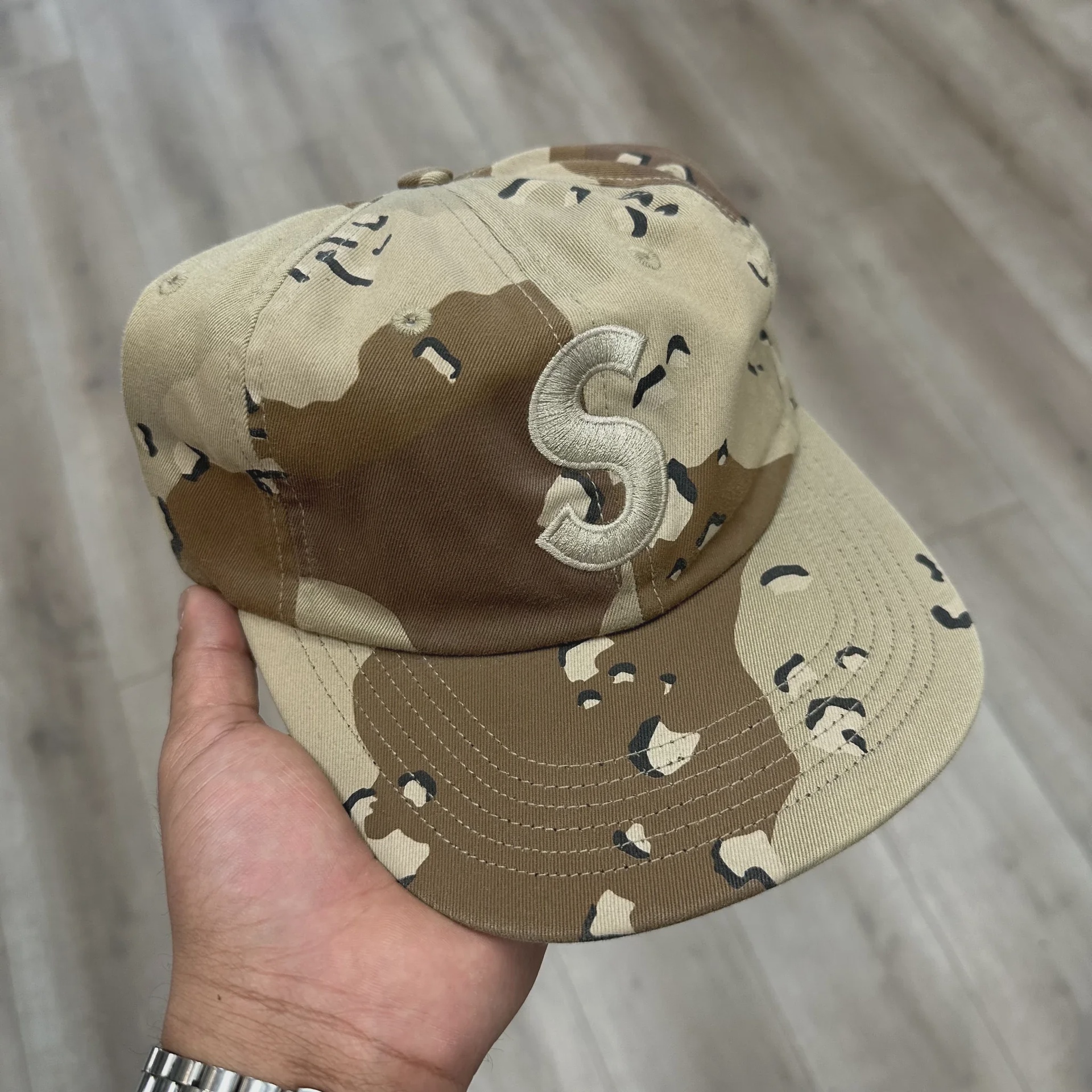 Supreme Tonal S Logo 6-Panel Desert Camo • Pre-Owned [9137] - photo 1