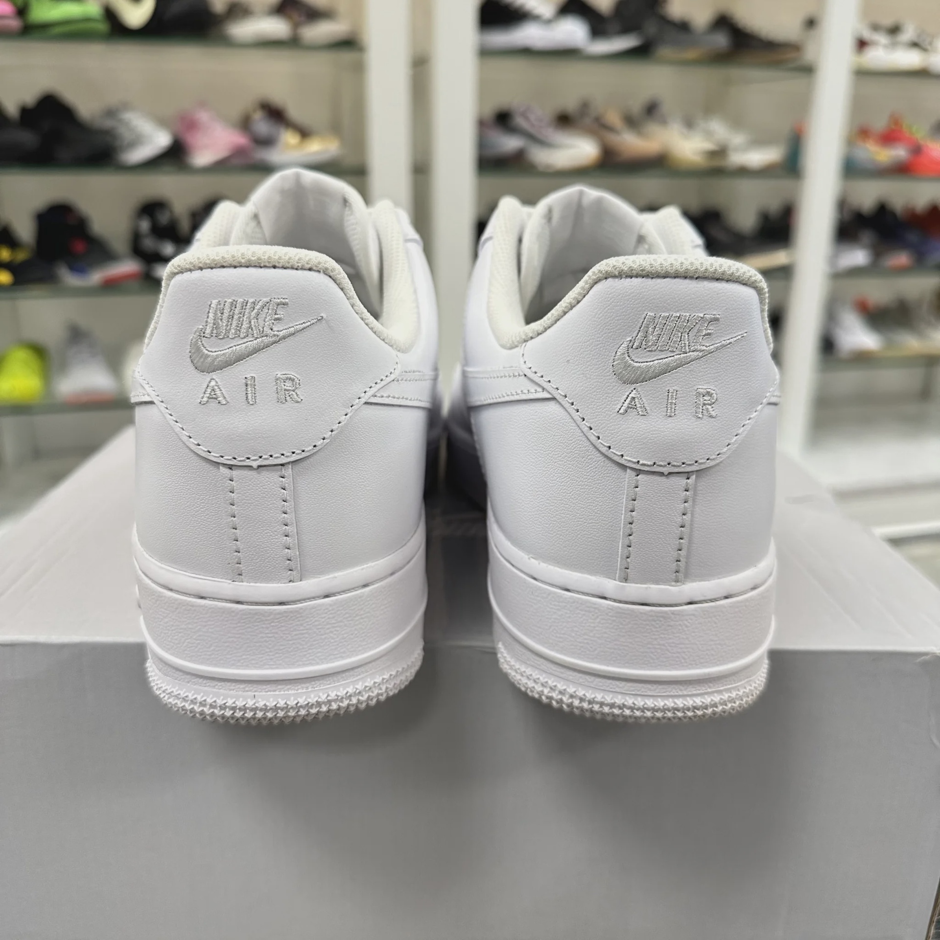 Nike Air Force 1 Low '07 White • Pre-Owned [3127] - photo 5