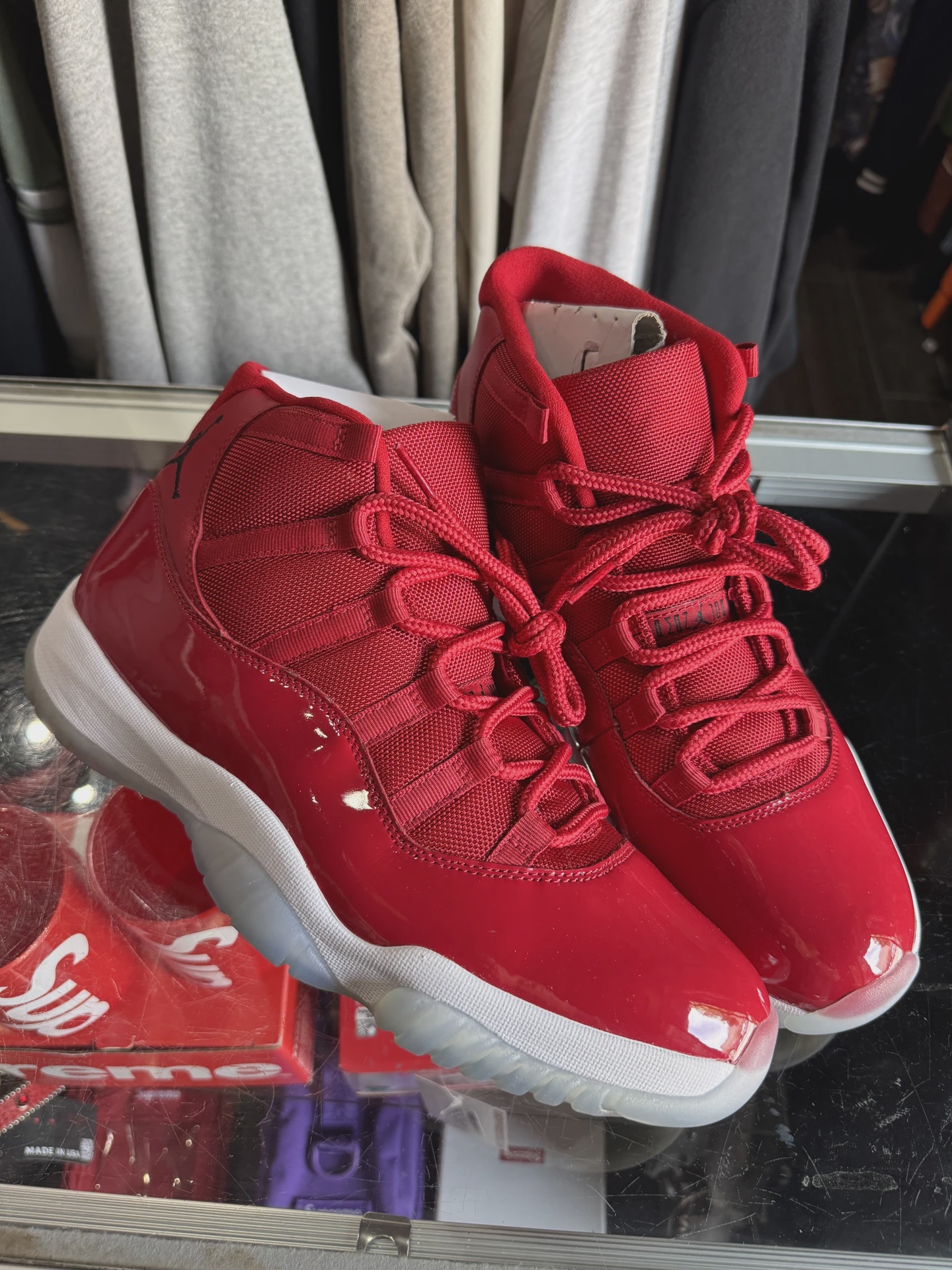Air Jordan 11 Retro Win Like 96 No Box • Pre-Owned [5008] - photo 1