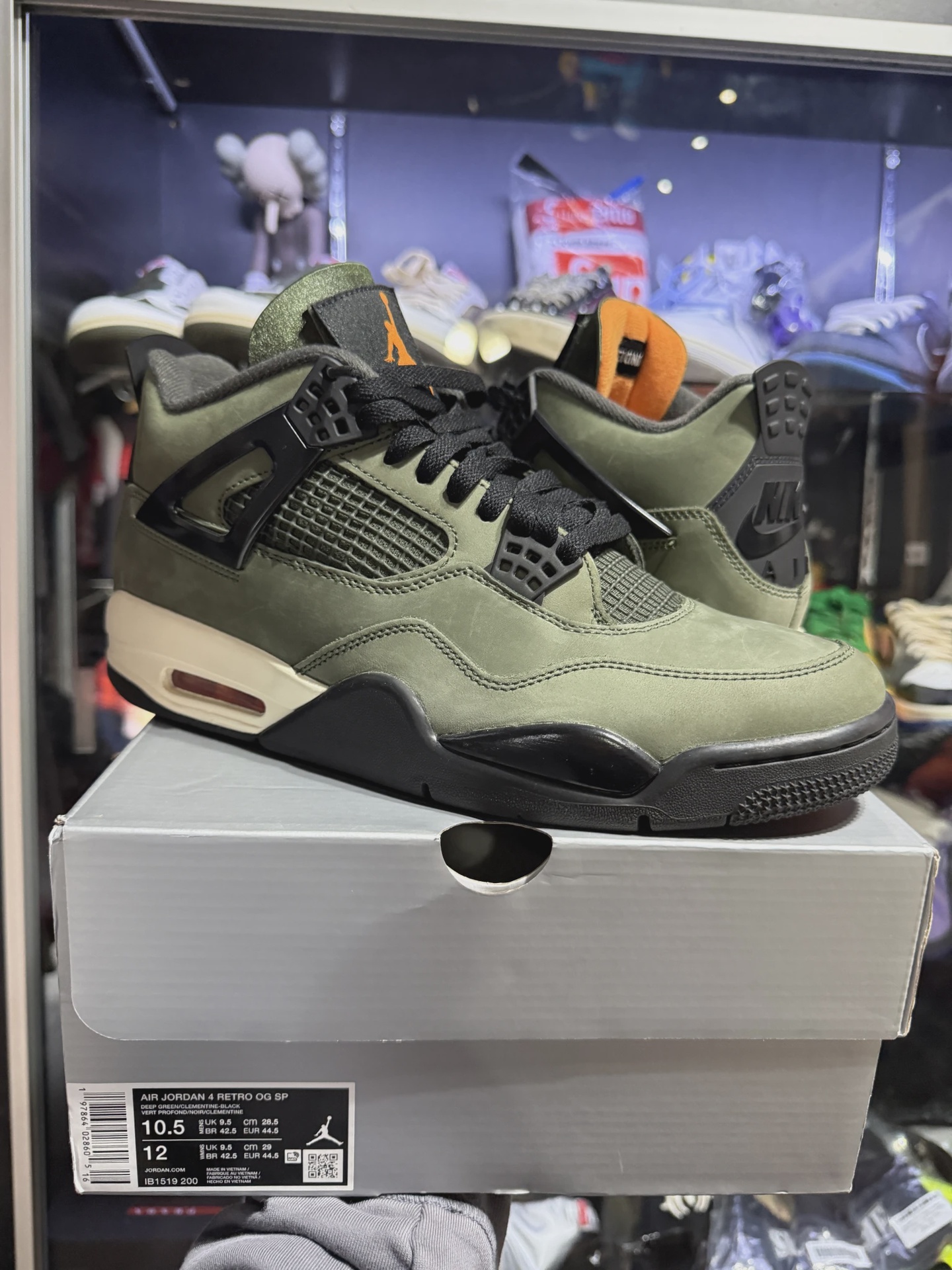 Jordan 4 Retro OG SP Undefeated (2025) • Pre-Owned [5036]