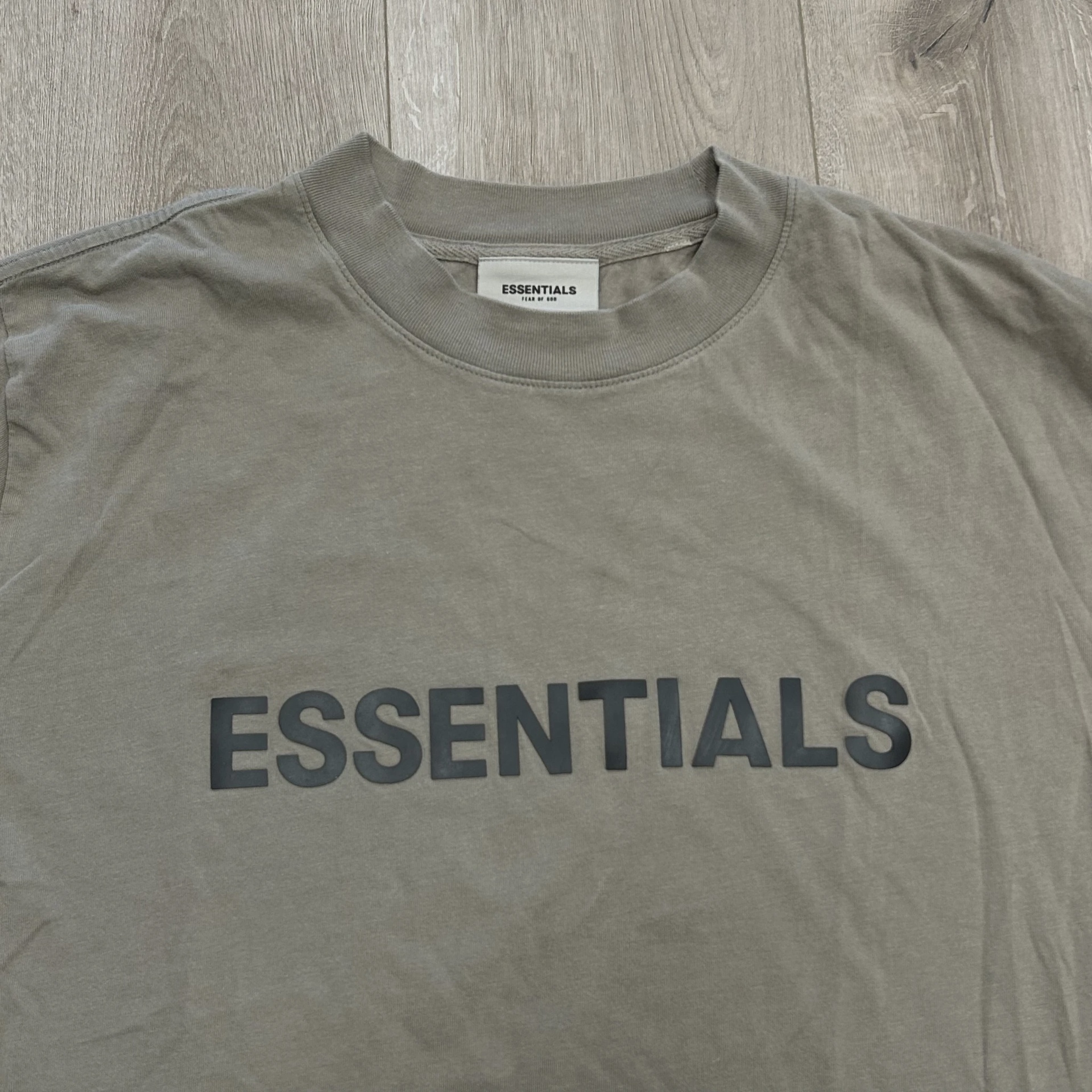 Fear of God Essentials Long-Sleeve Tee Taupe • Pre-Owned [8117] 4
