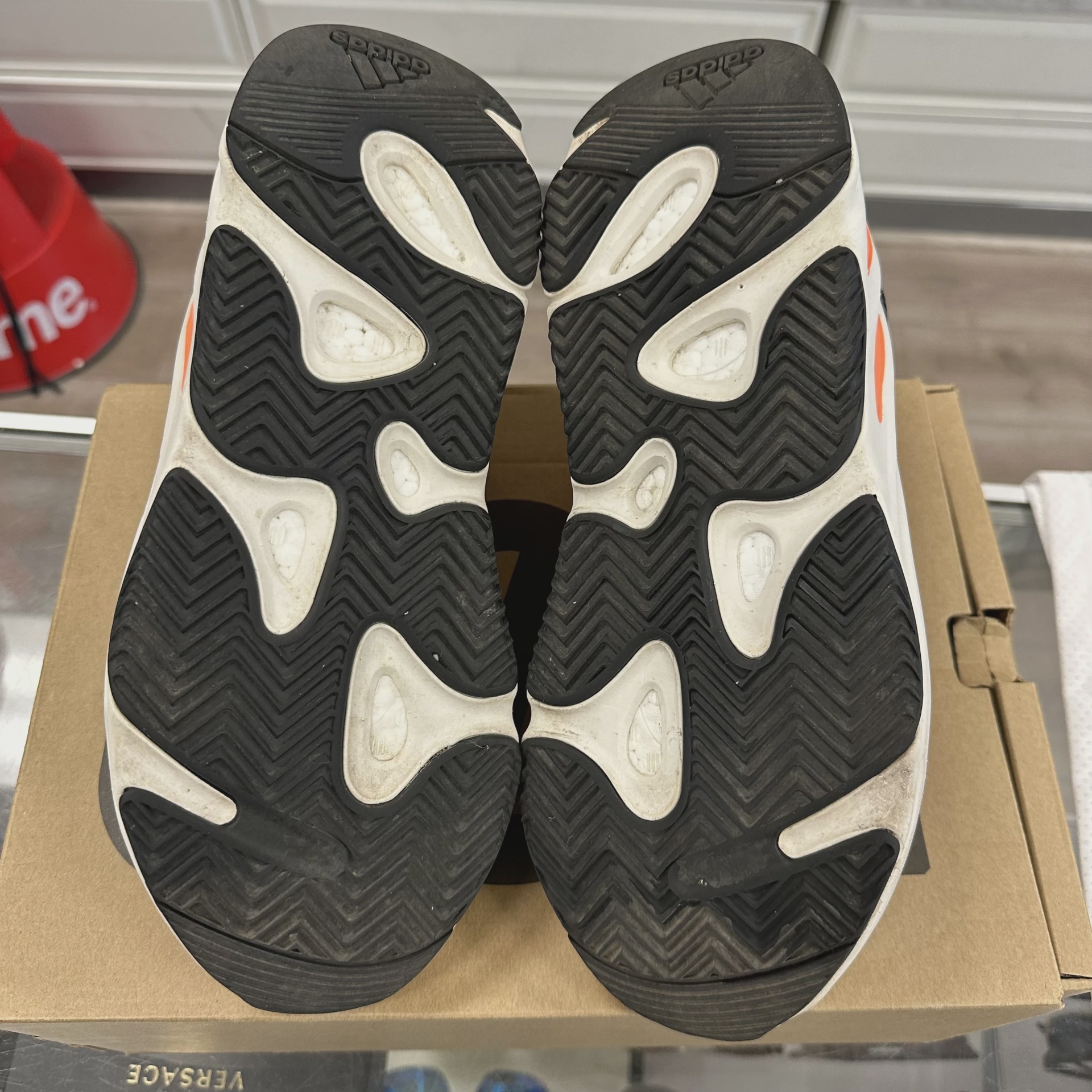 adidas Yeezy Boost 700 Wave Runner • Pre-Owned [3974] 6