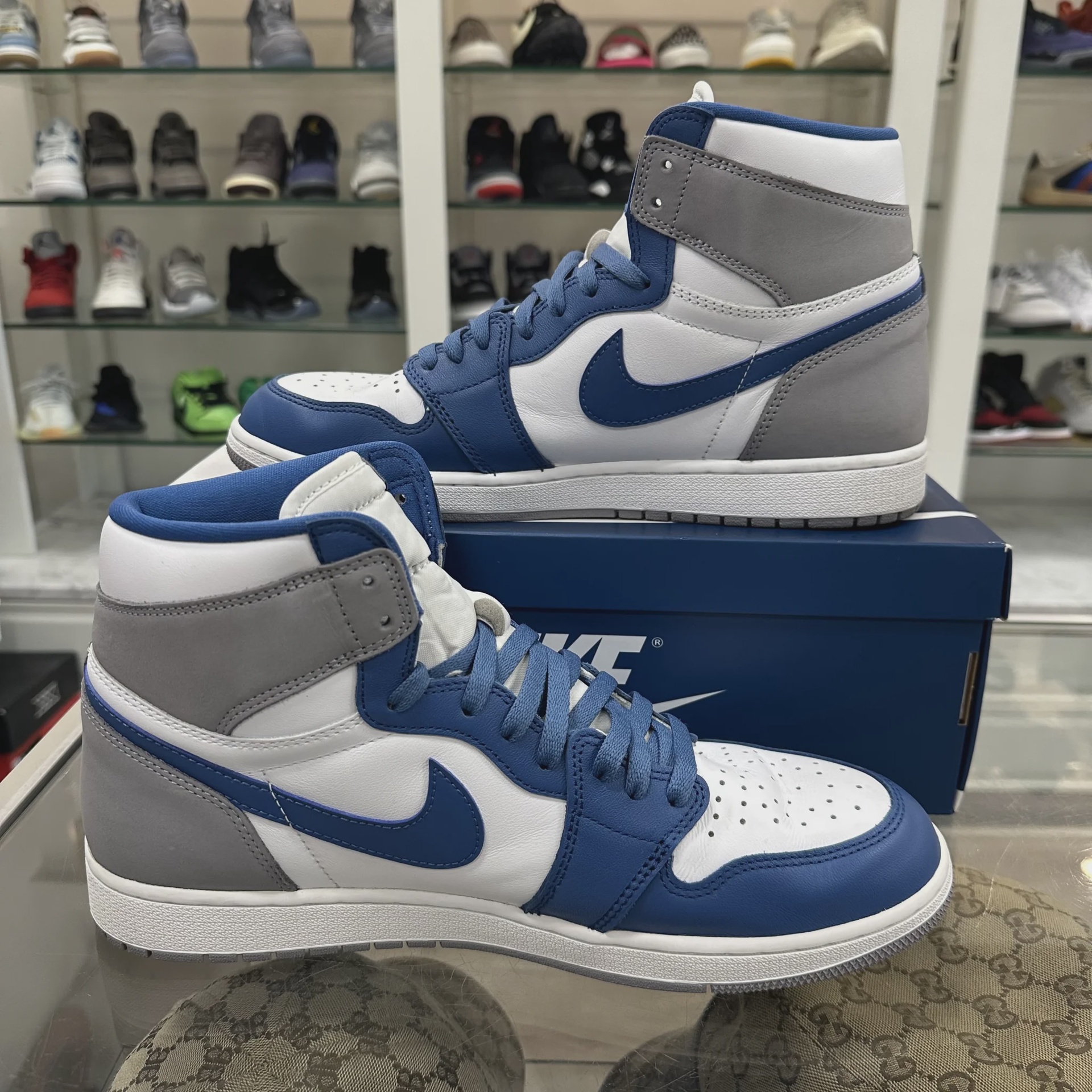 Air Jordan 1 Retro High Original True Blue • Pre-Owned [8012] - photo 7