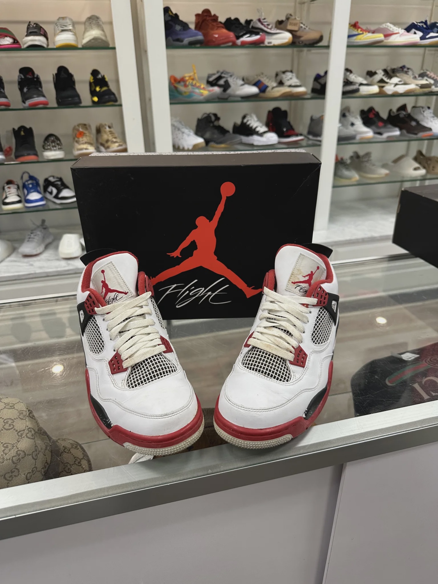 Air Jordan 4 Retro Fire Red (2012) HEAVY CRACKING • Pre-Owned [4231] - photo 2