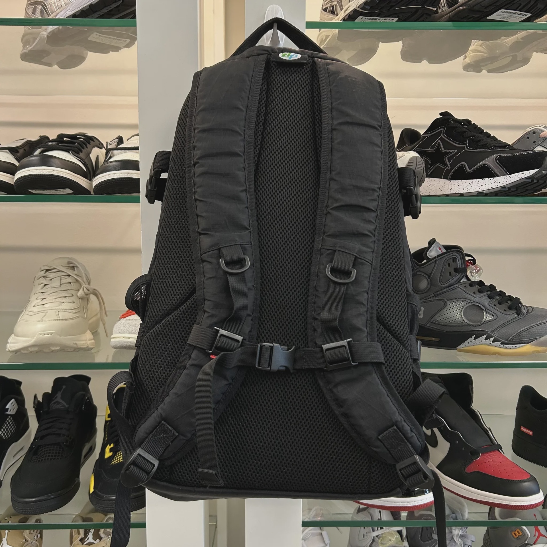 Supreme Backpack (FW18) 'Black • Pre-Owned [6169] - photo 4