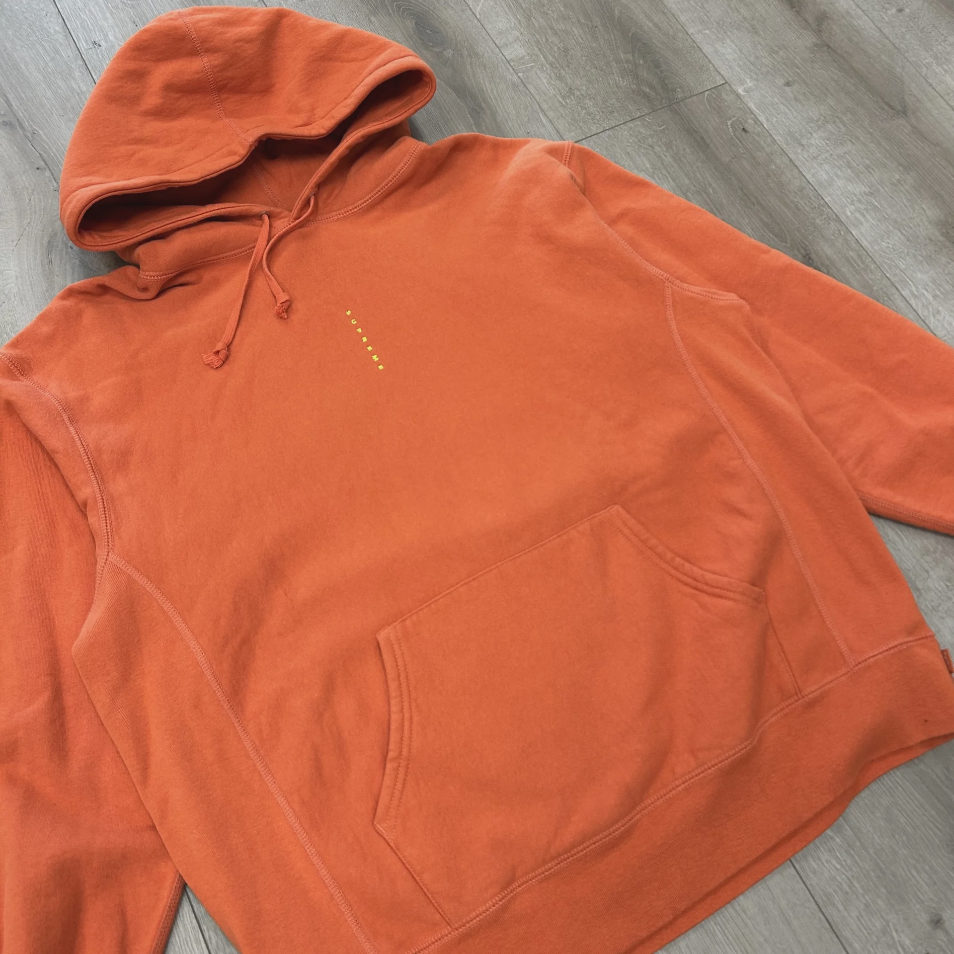 Supreme Micro Logo Hooded Sweatshirt Orange • Pre-Owned [5464] - photo 2