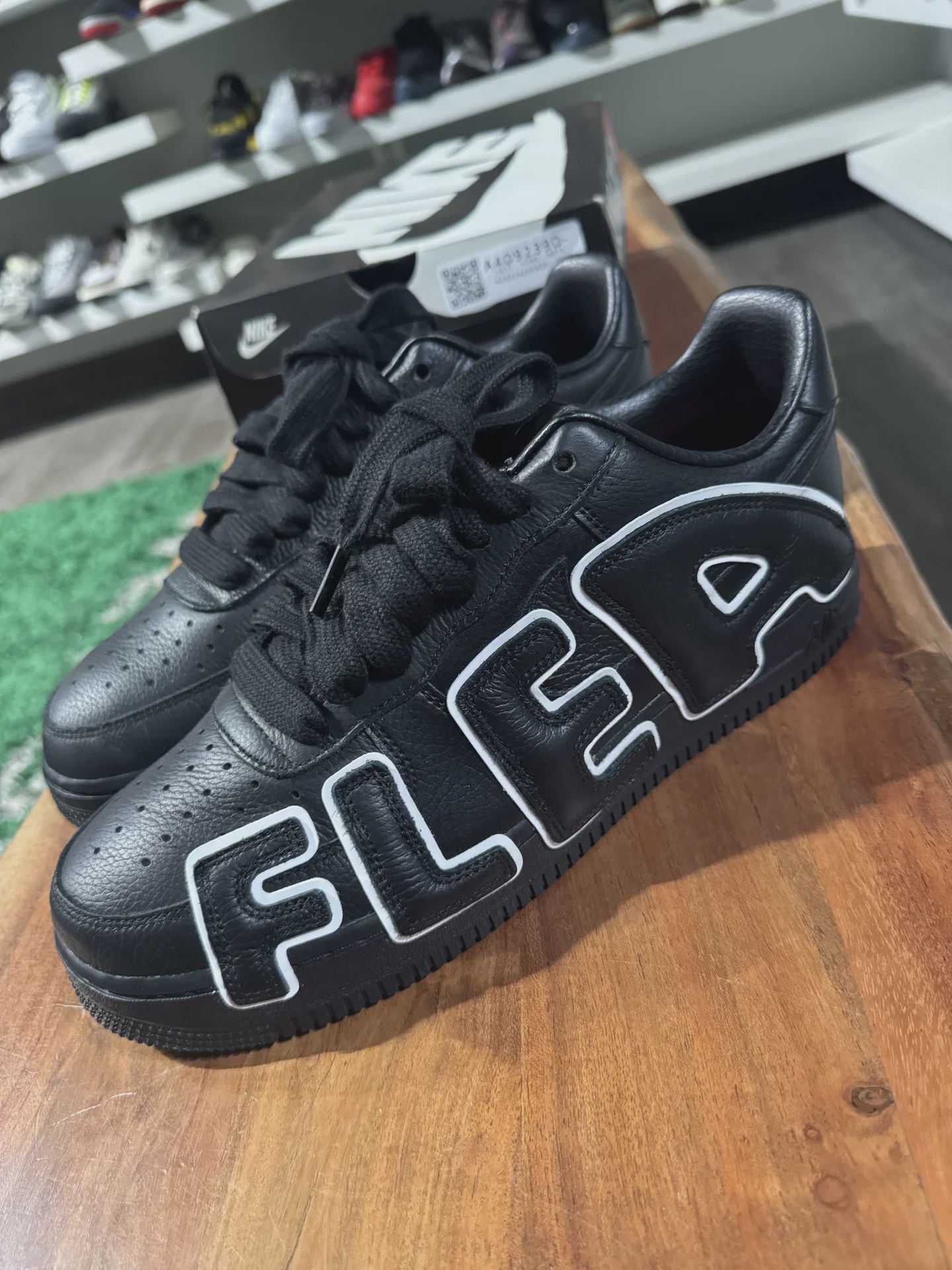 Nike Air Force 1 Low Cactus Plant Flea Market Black (2024) • Pre-Owned [0490] - photo 3