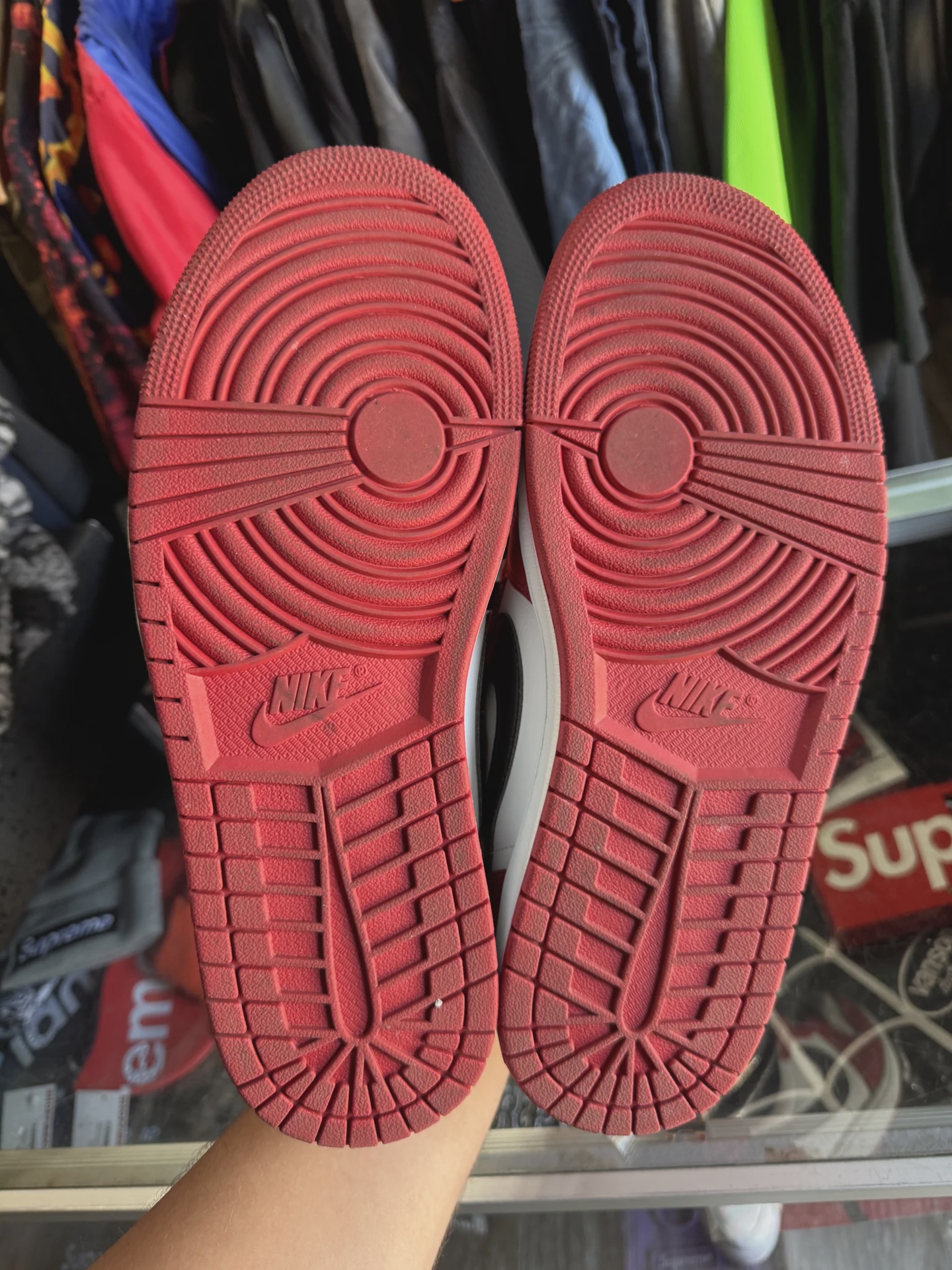 Air Jordan 1 Retro Low Original Chicago (2025) • Pre-Owned [9594] - photo 5