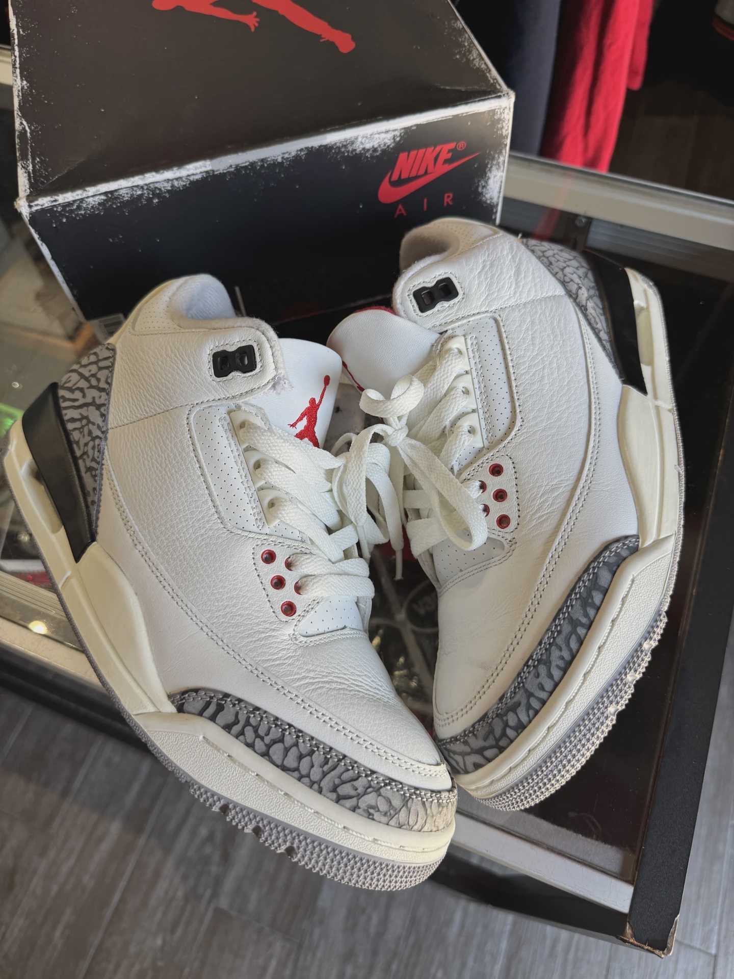 Air Jordan 3 Retro White Cement Reimagined • Pre-Owned [4546] - photo 1