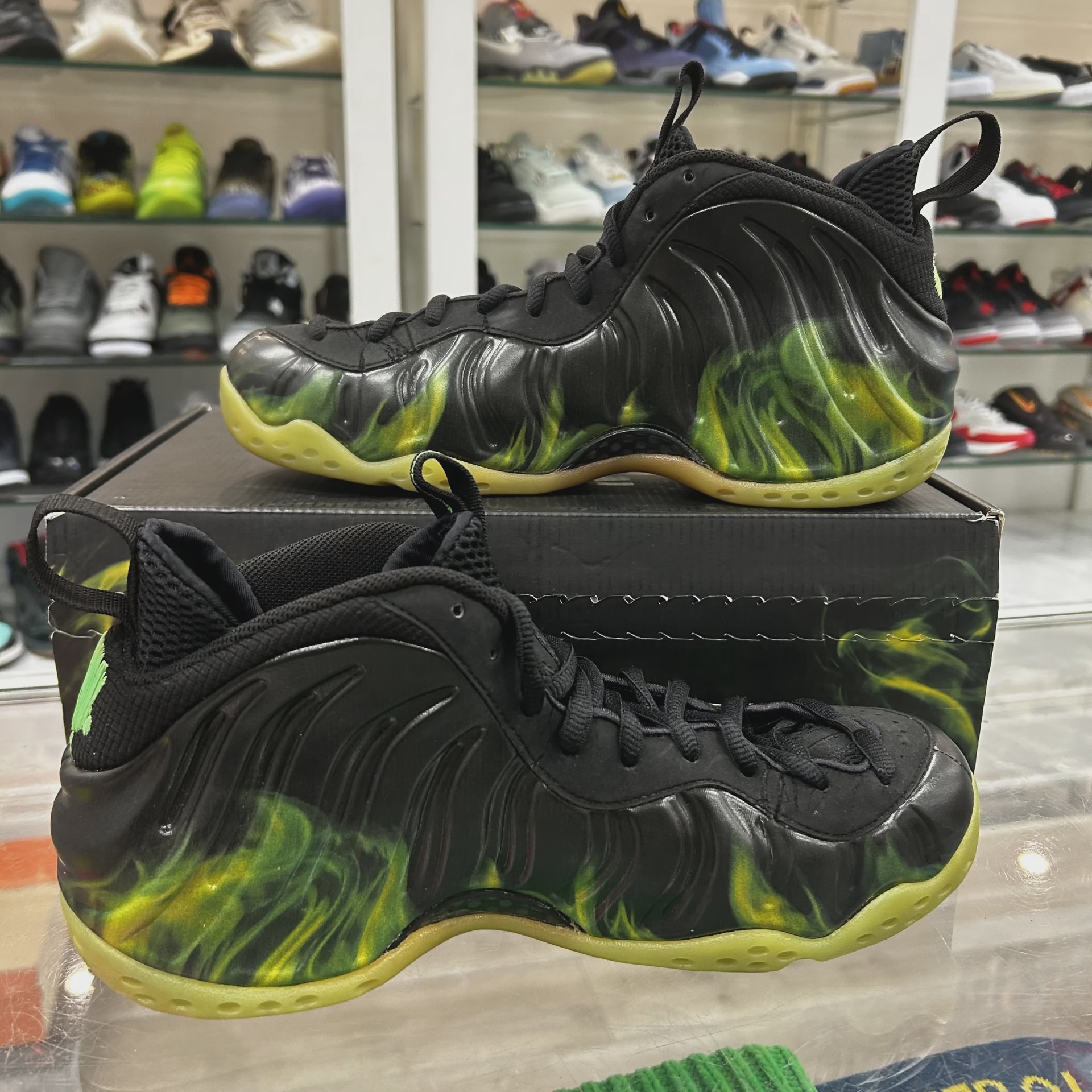 Nike Air Foamposite One ParaNorman • Pre-Owned [3564] - photo 11