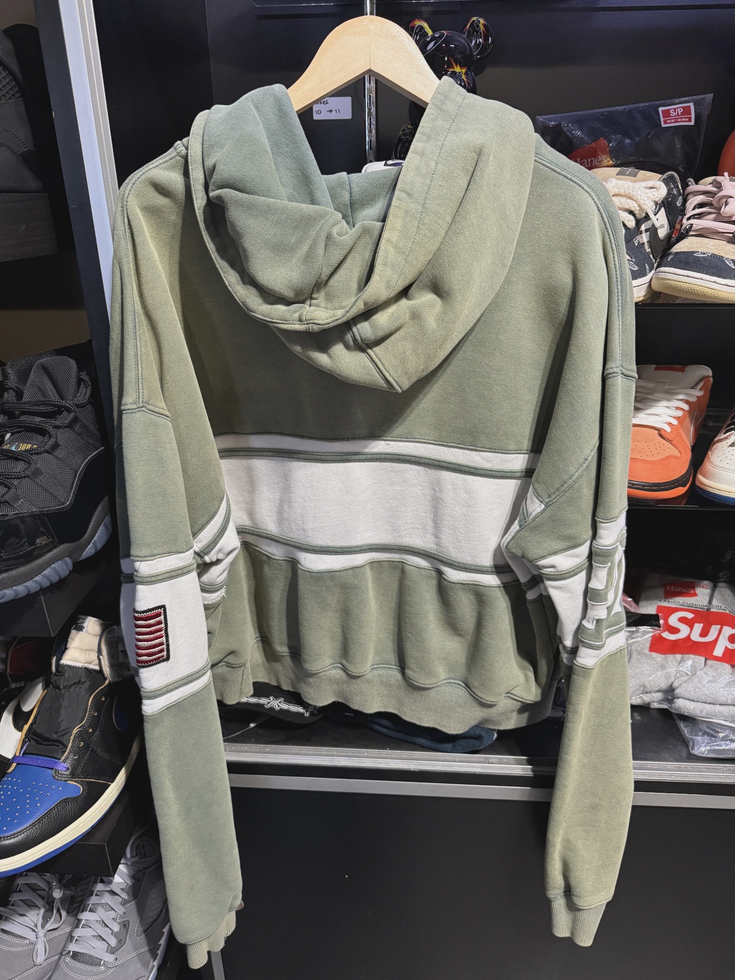 Vale Forever Valley Green Zip Up size XL • Pre-Owned [8013] 2