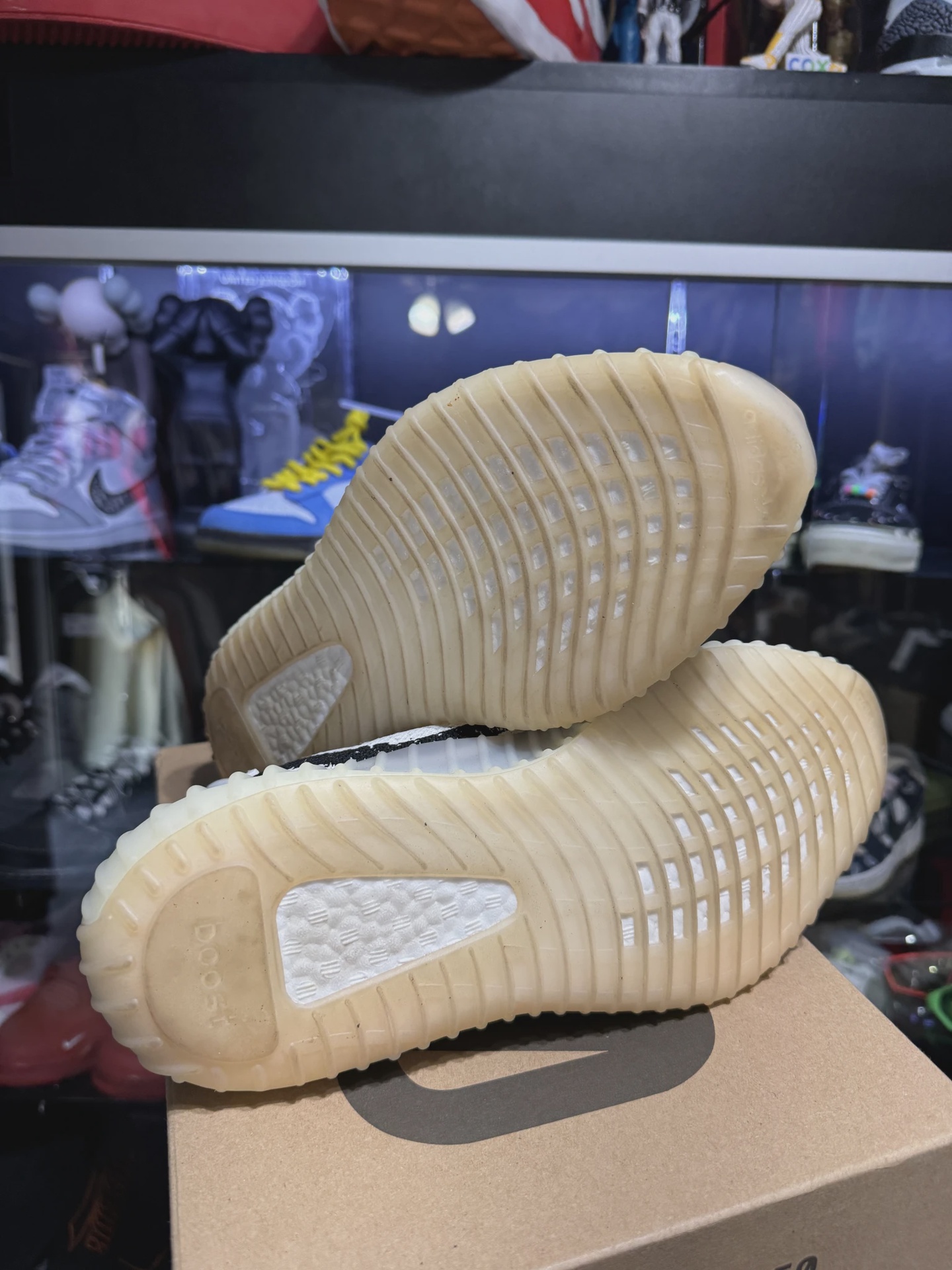 adidas Yeezy Boost 350 V2 Zebra • Pre-Owned [2509] 2