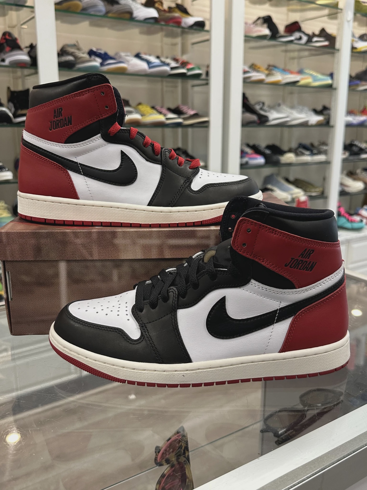 Air Jordan 1 High Black Toe Reimagined • Pre-Owned [4606]