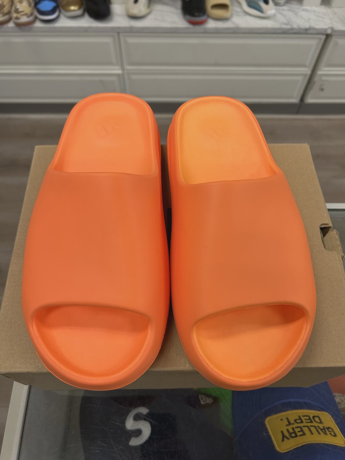 adidas Yeezy Slide Enflame Orange • Pre-Owned [3071] 3