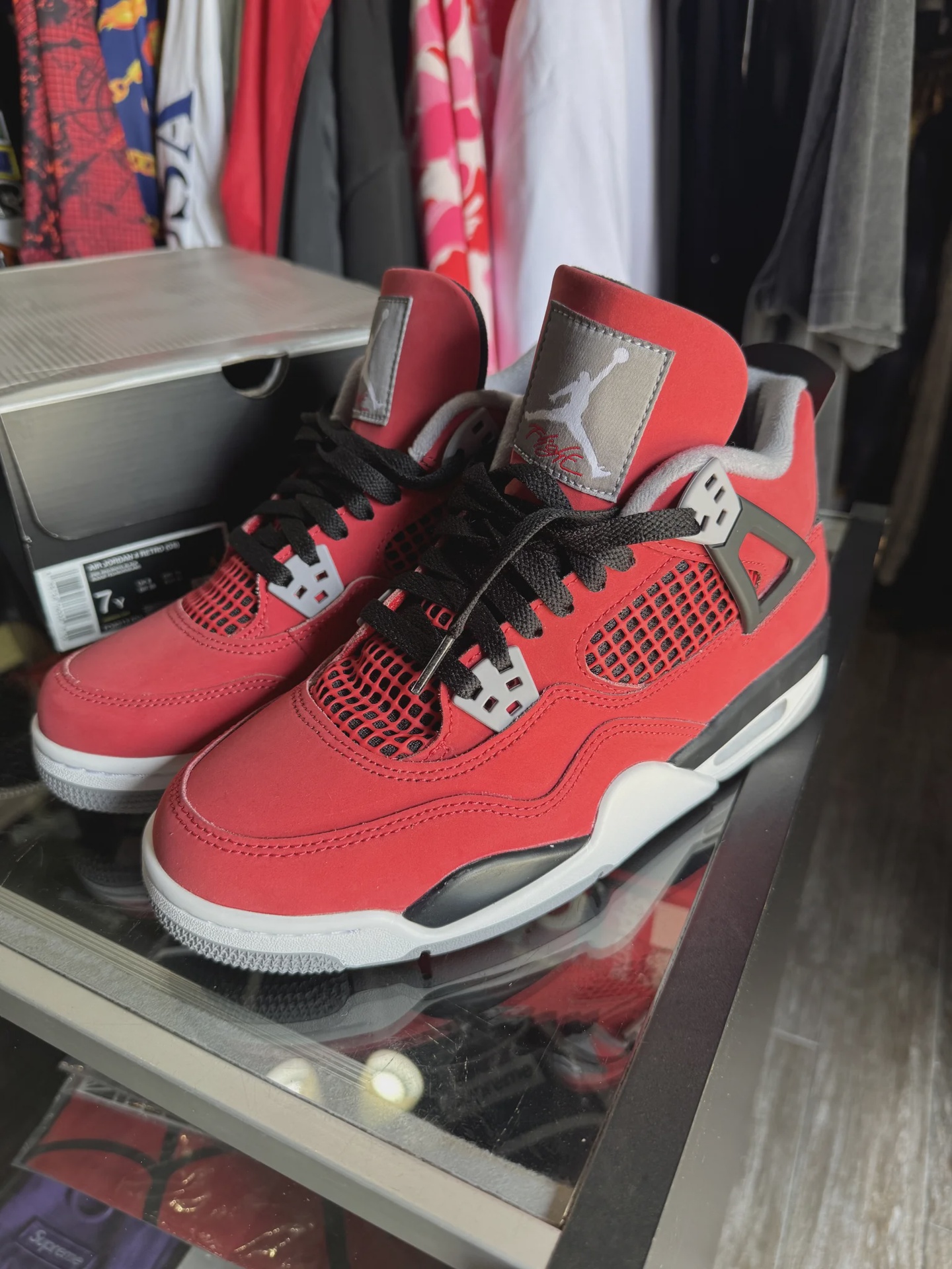 Air Jordan 4 Retro Toro Bravo (2026) (Grade School) • Pre-Owned [5141] - photo 2