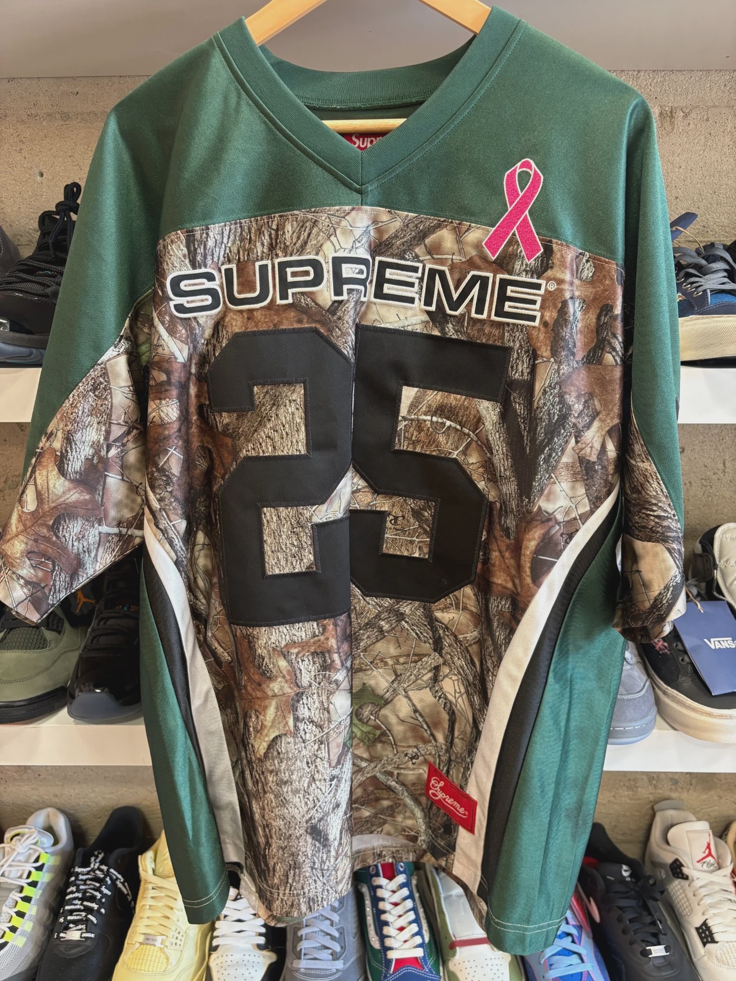 Supreme Breast Cancer Green Jersey • Pre-Owned [7830] - photo 1